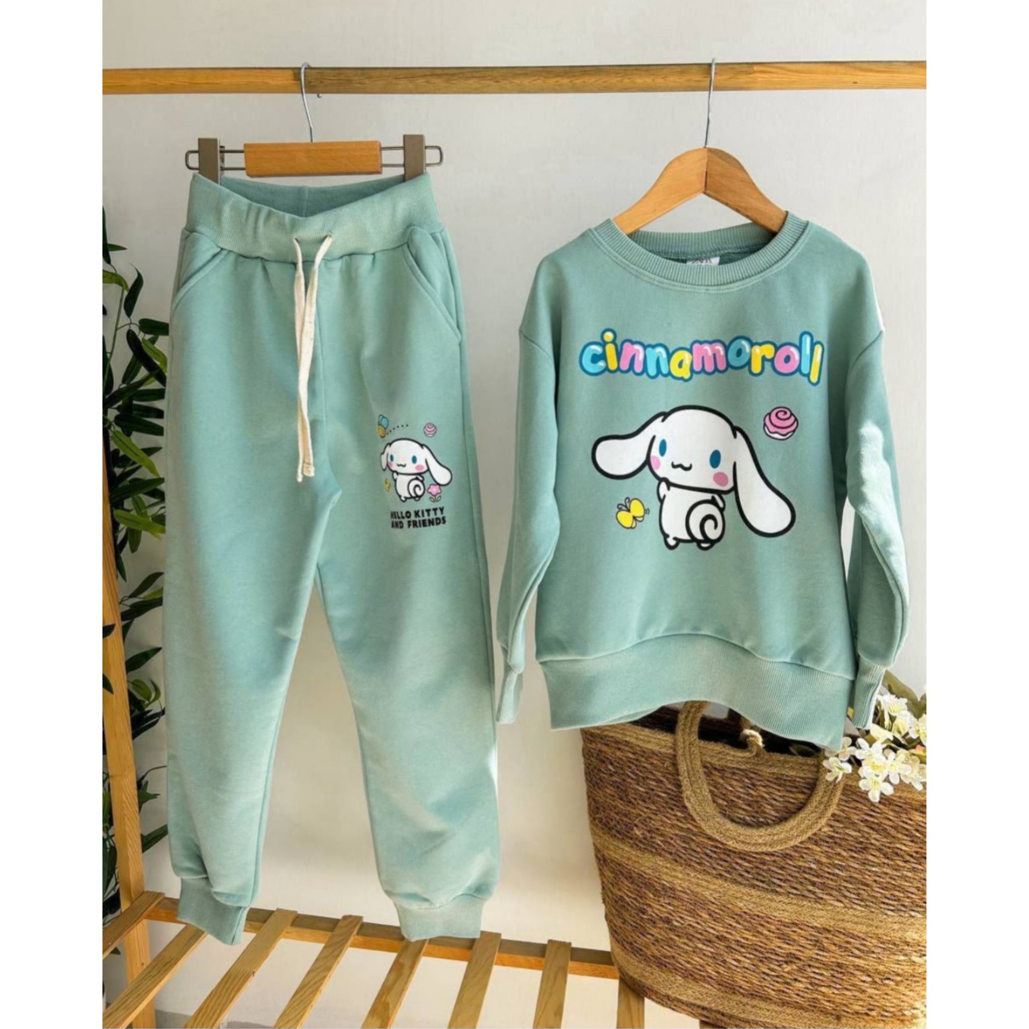 Yeşil Renkli,Cinnamoroll Baskılı Eşofman Takımı