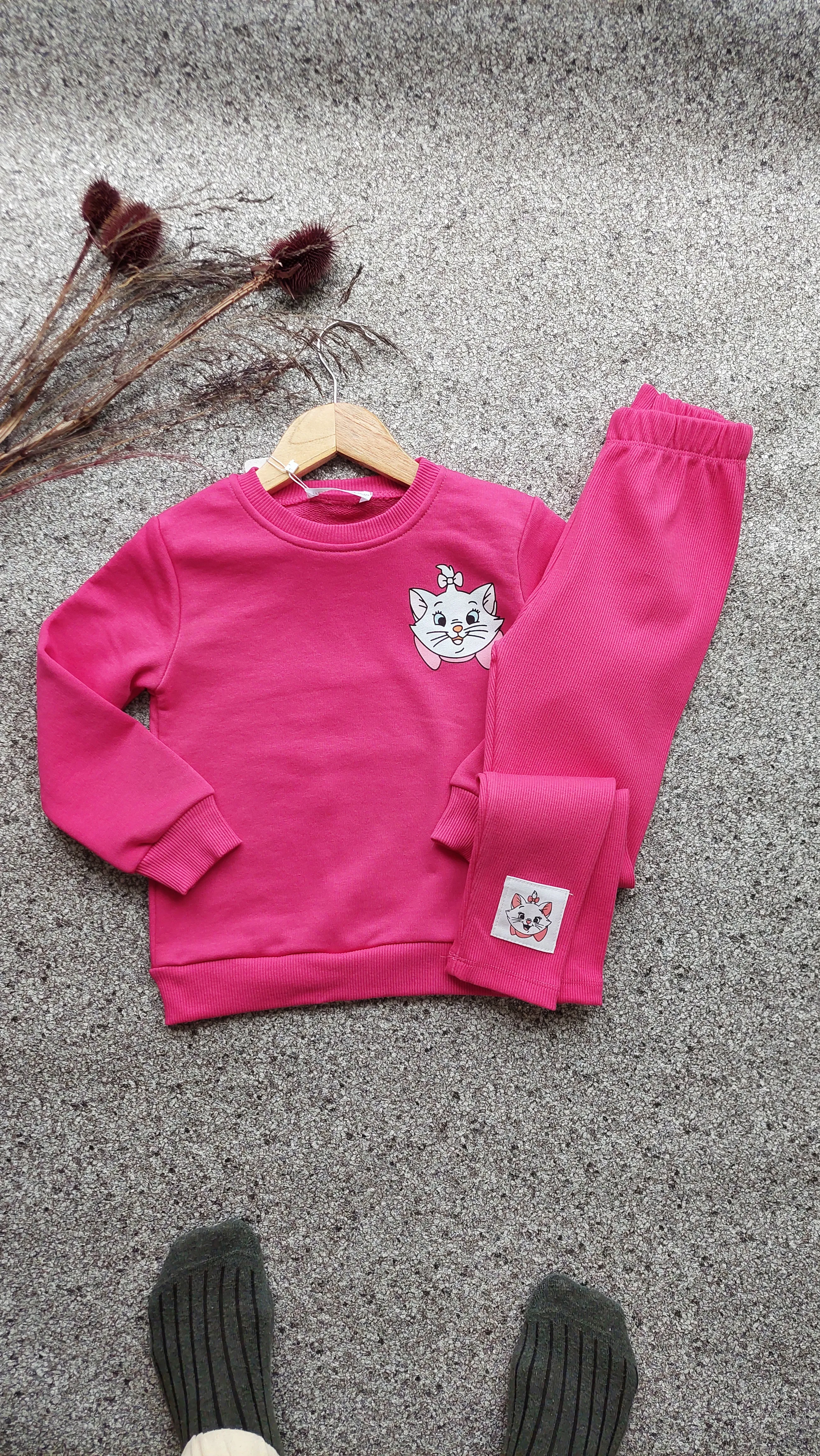 Pembe,Taytlı Baskılı Takım 