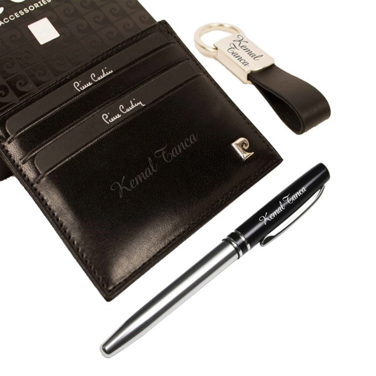 Pierre Cardin Kişiye Özel Siyah Kartlık Anahtarlık ve Roller Kalem 3'lü Set - Siyah