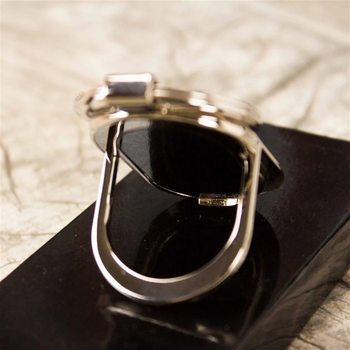 Kişiye Özel Baskılı Telefon Stantlı Metal Oval Anahtarlık