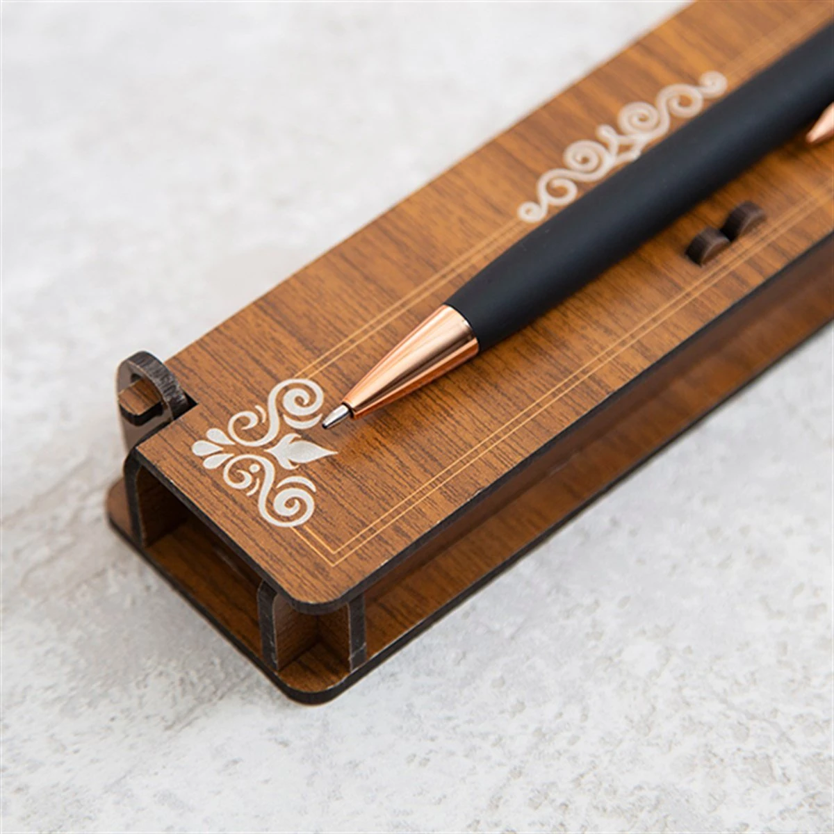 Kişiye Özel Exclusive Ahşap Kutulu Tükenmez Kalem Siyah