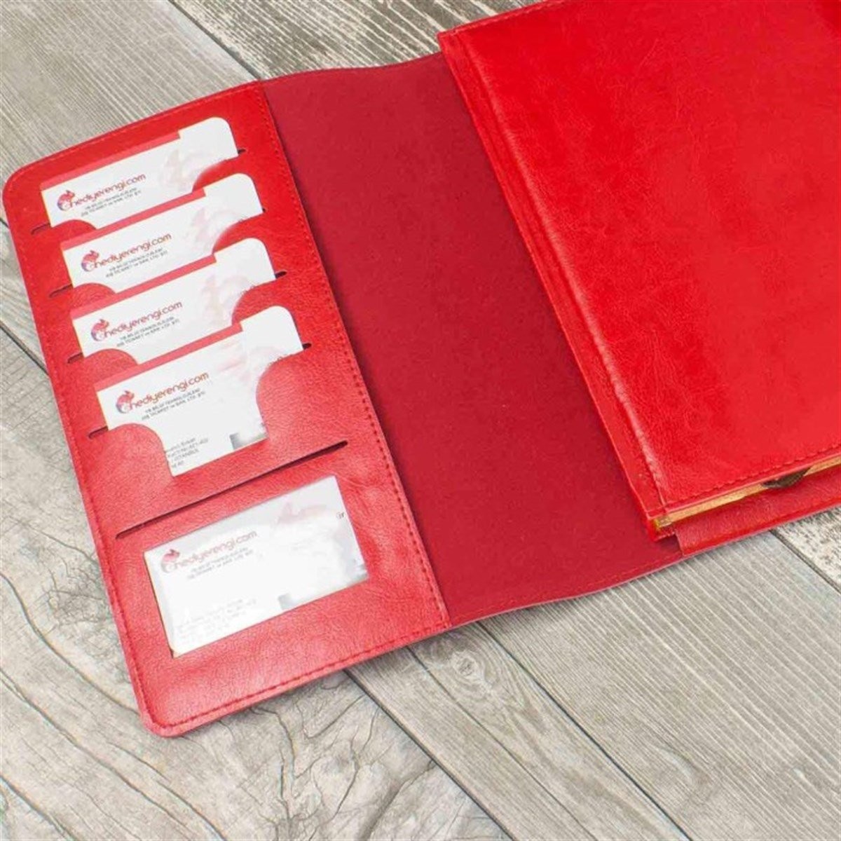 Kişiye Özel Çantalı Organizerli Premium Defter ve Kalem Seti - Kırmızı