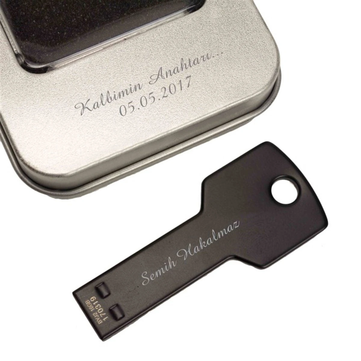 Kişiye Özel Anahtar Tasarımlı Metal 16 GB Usb Flash Bellek - Siyah - Gri