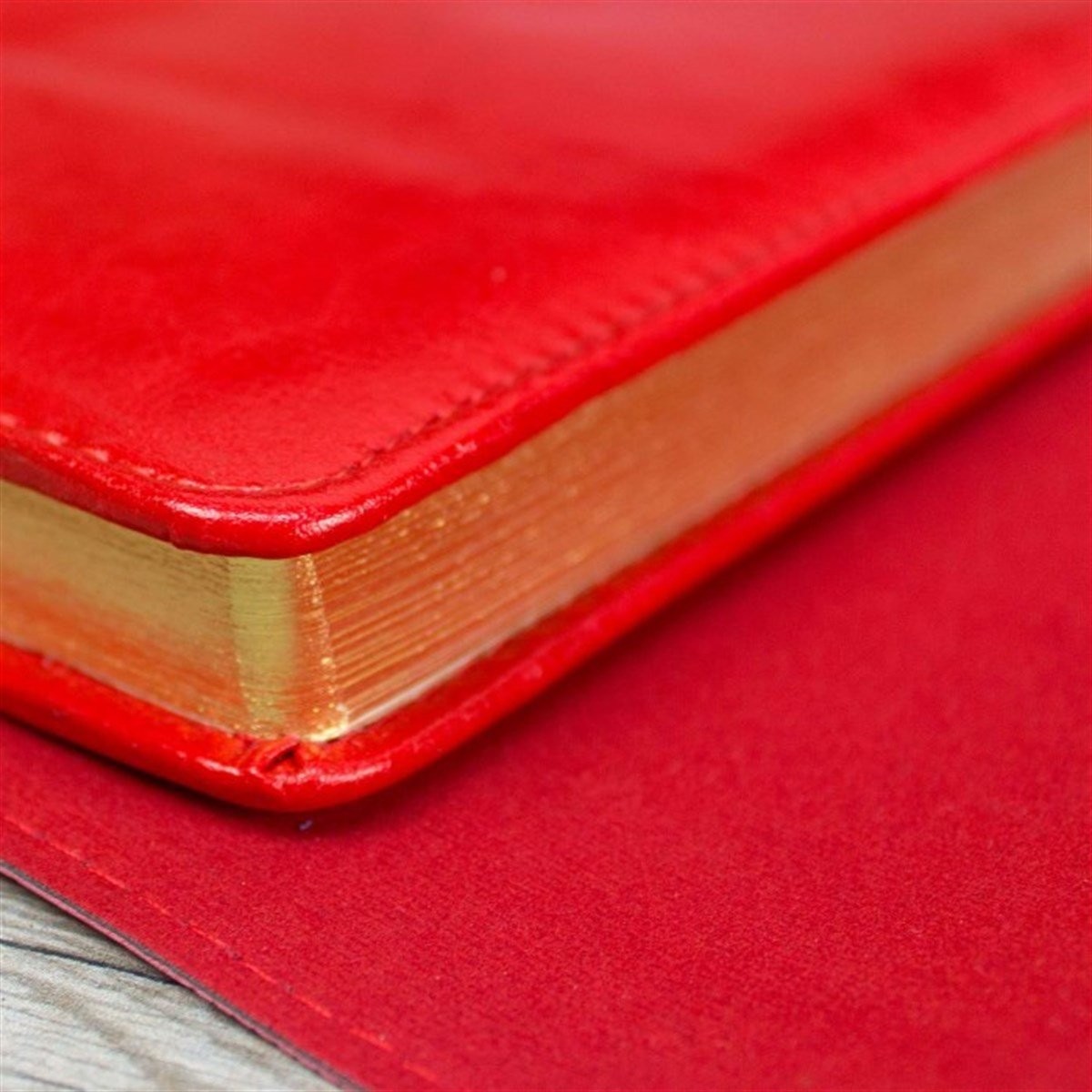 Kişiye Özel Çantalı Organizerli Premium Defter ve Kalem Seti - Kırmızı