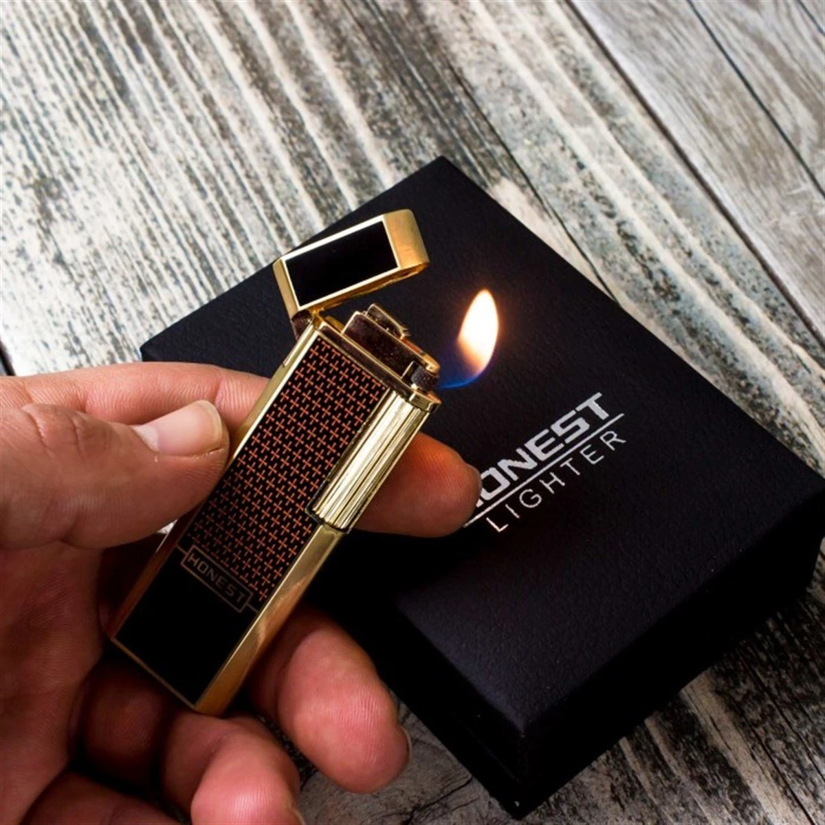 Honest Markalı Kişiye Özel Metal Exclusive Çakmak​ - Lüks