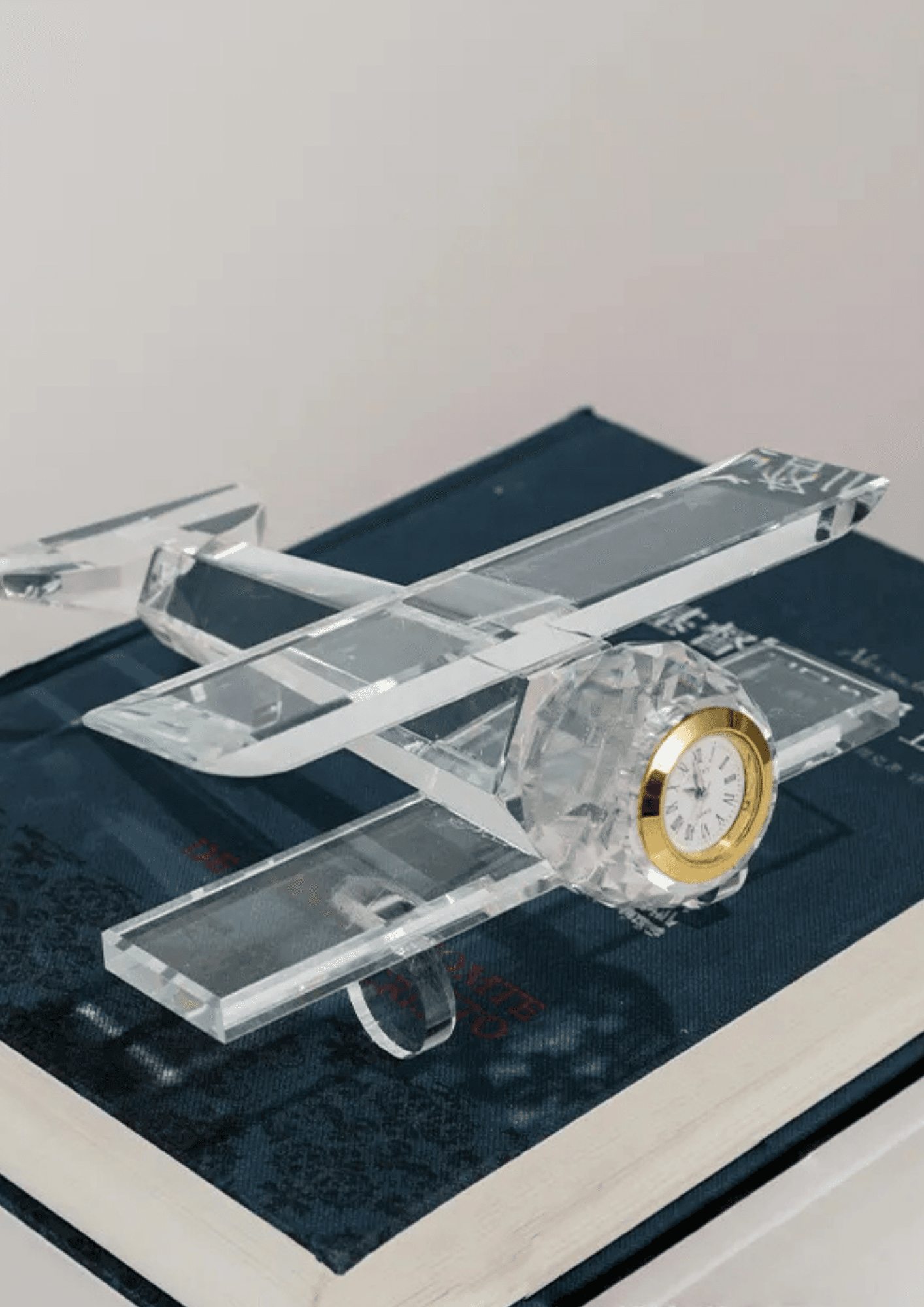 Dekoratif Kristal Cam Retro Masaüstü Saatli Uçak Tasarımlı Obje