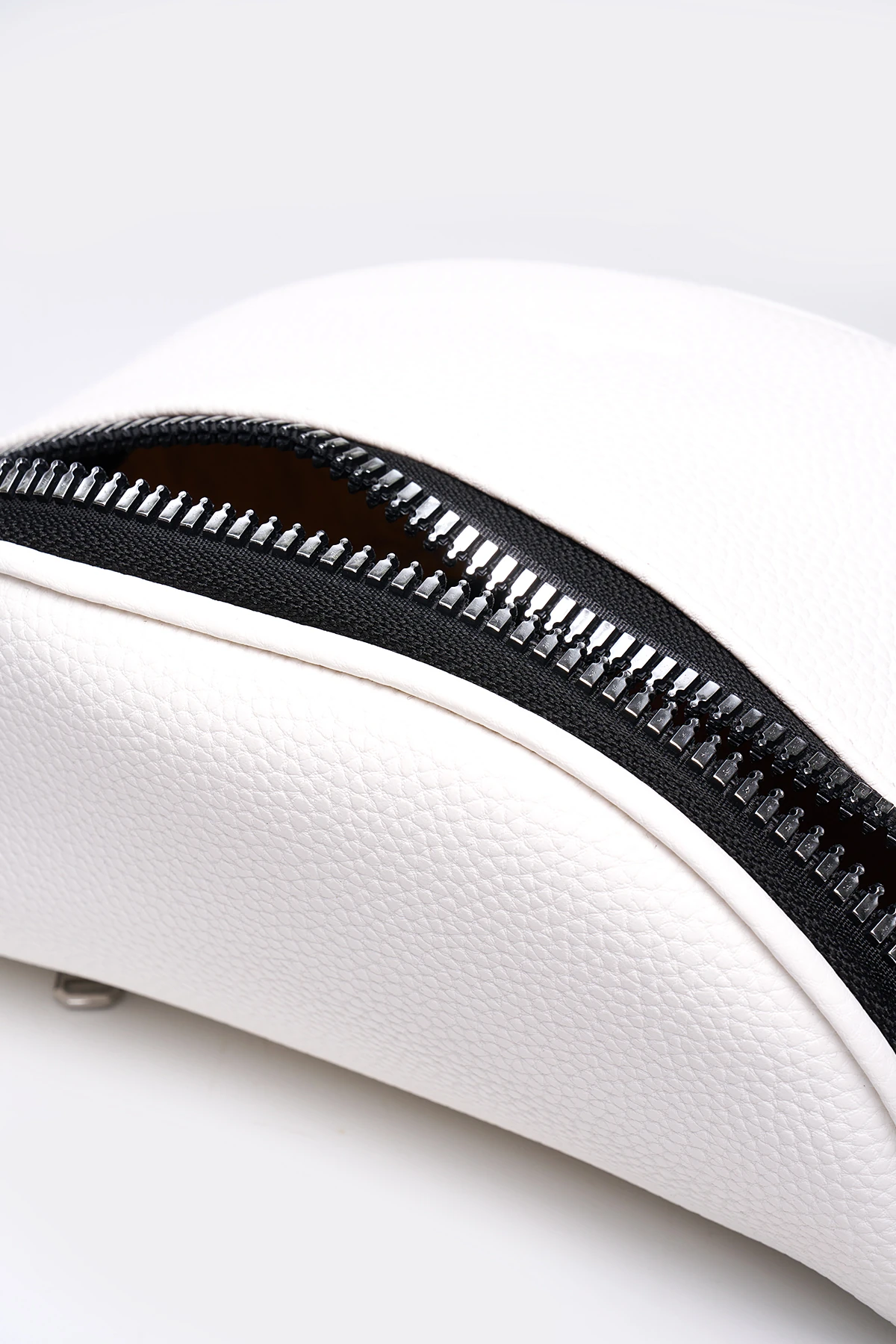 Çapraz Askılı Kadın Vücut Çantası & Body Bag - Beyaz