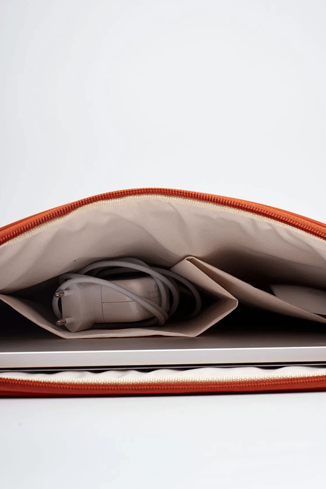 Su Geçirmez Kumaş Laptop Kılıfı 15.6 & 16 Inç