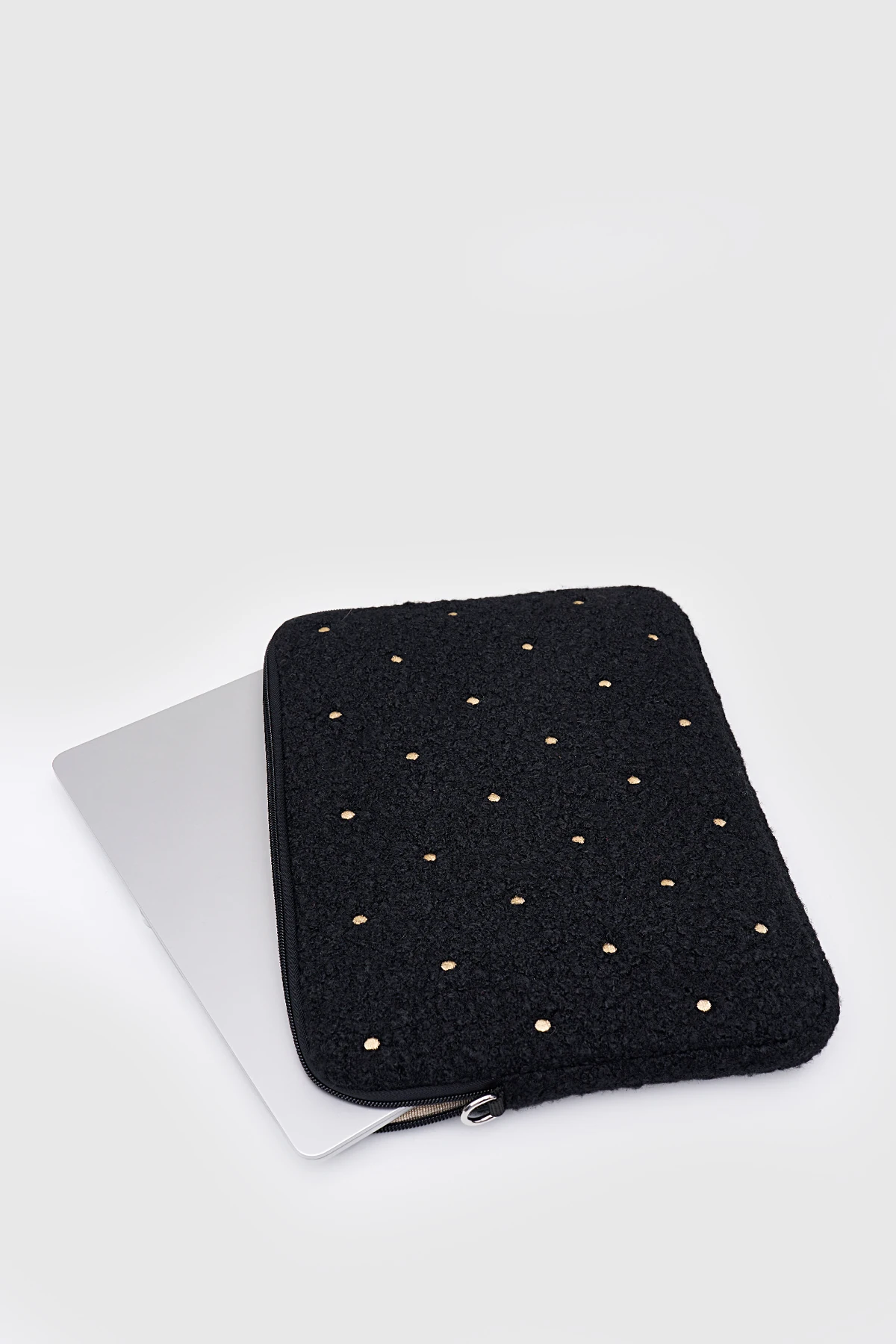 Puantiyeli Laptop Kılıfı 13" & 14" İnç Uyumlu - Siyah