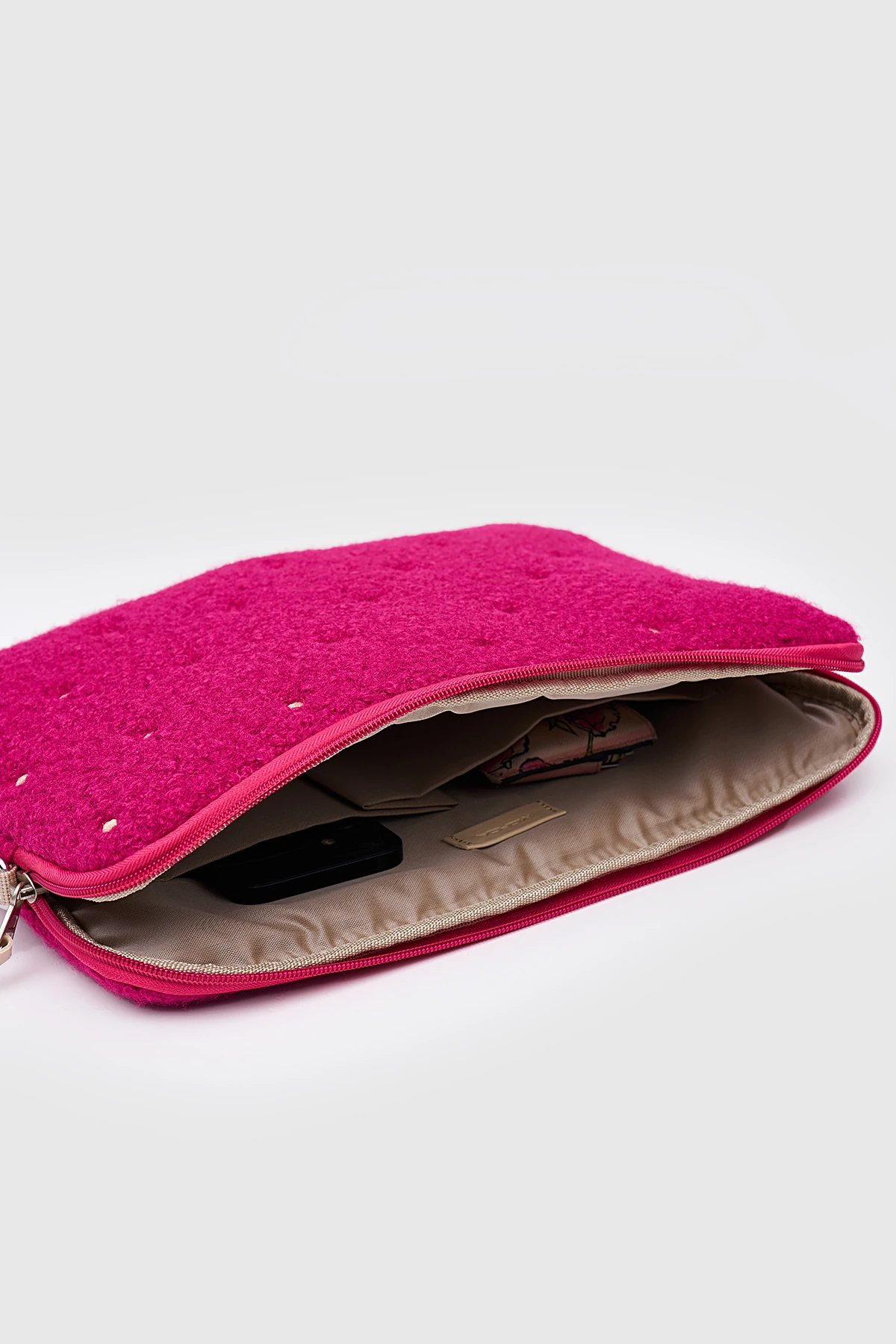 Puantiyeli Laptop Kılıfı 13" & 14" İnç Uyumlu - Fuşya