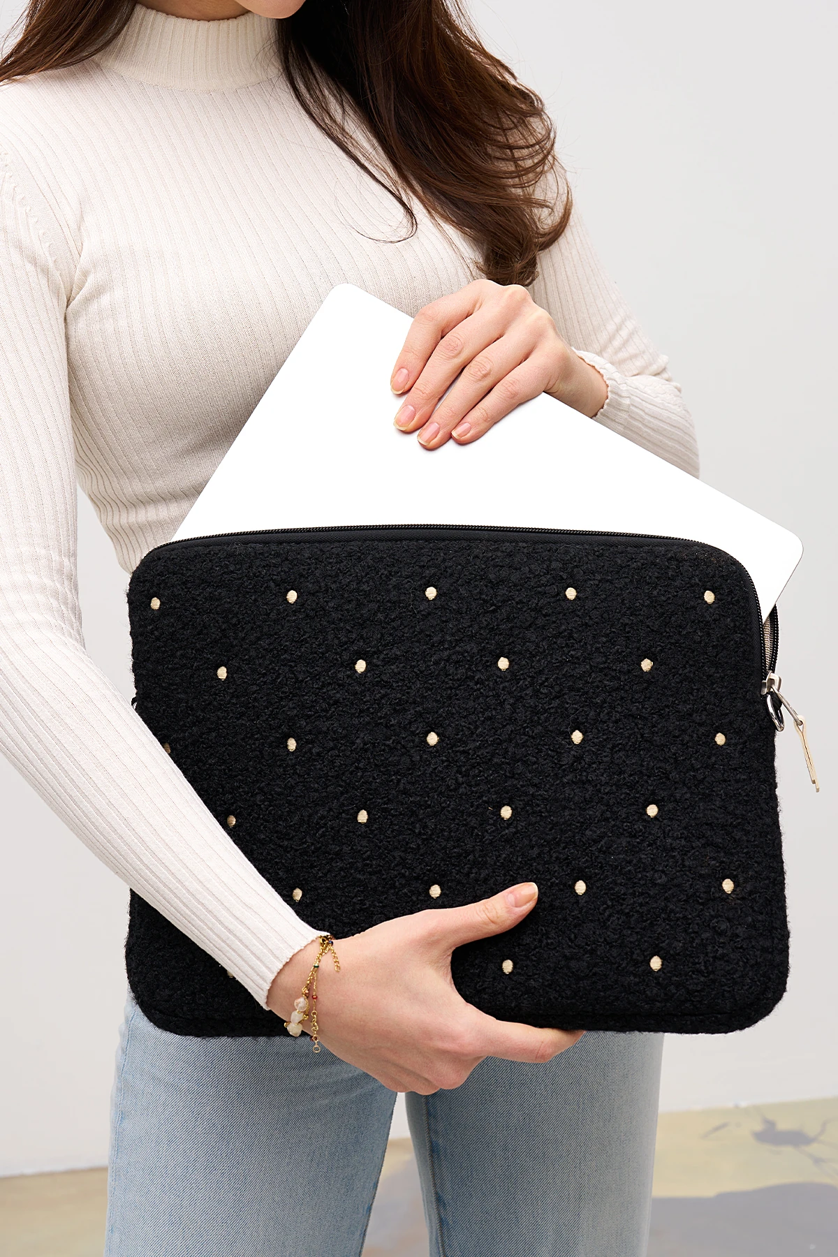 Puantiyeli Laptop Kılıfı 13" & 14" İnç Uyumlu - Siyah