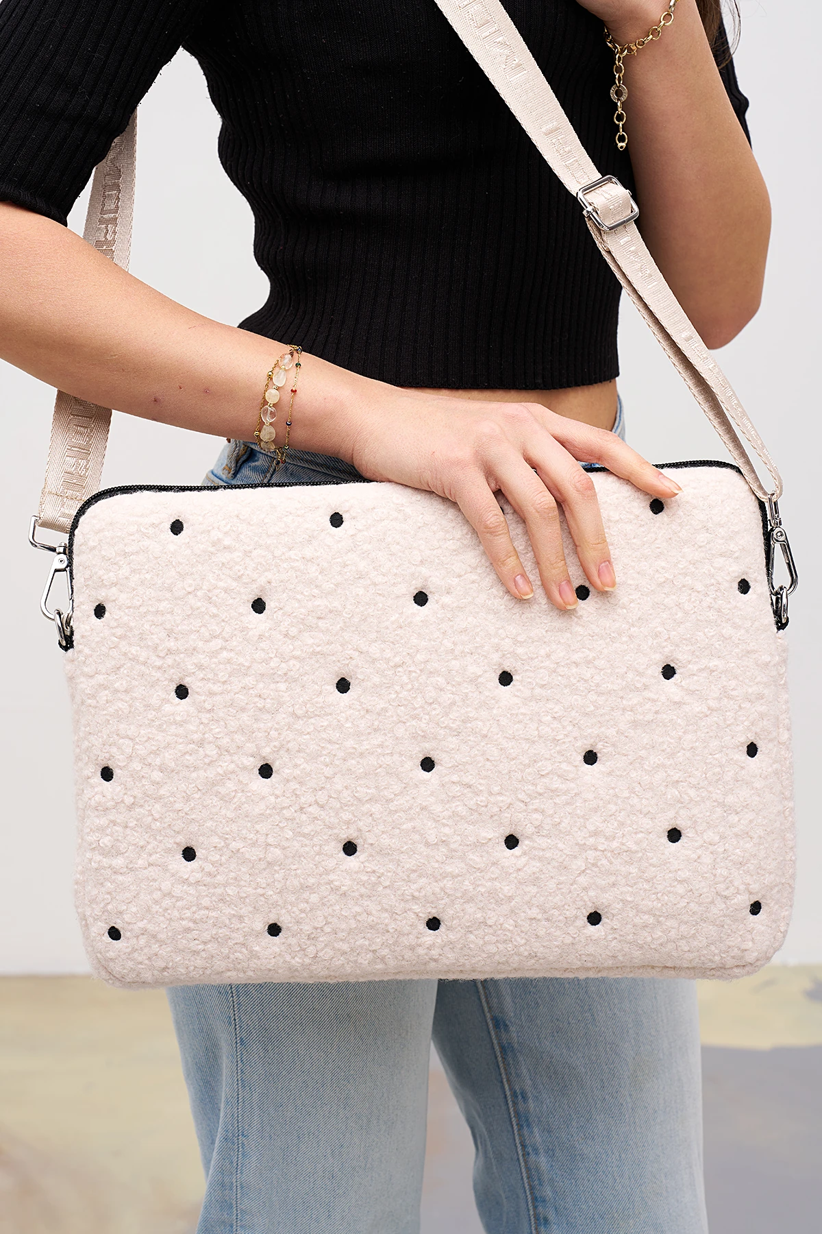 Puantiyeli Laptop Kılıfı 13" & 14" İnç Uyumlu - Bej