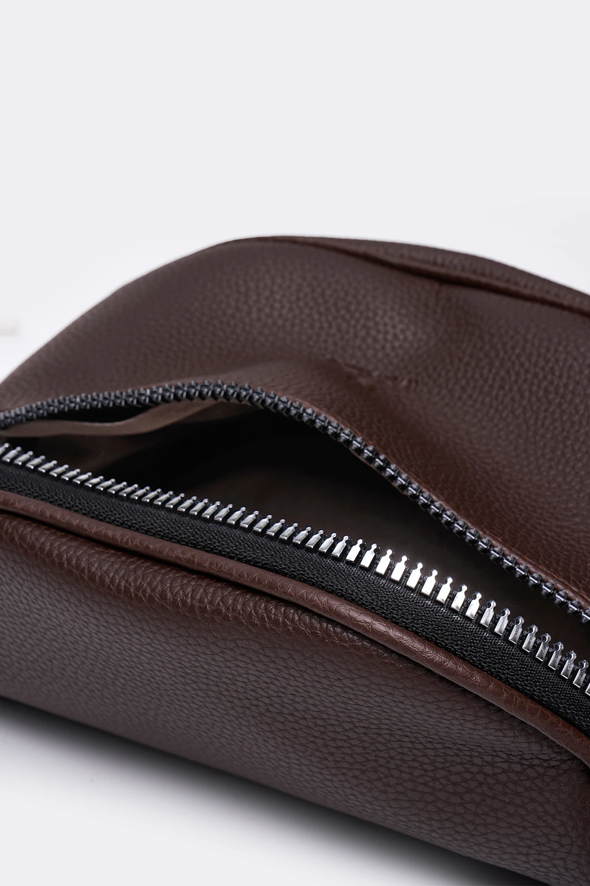 Çapraz Askılı Kadın Vücut Çantası & Body Bag - Kahverengi