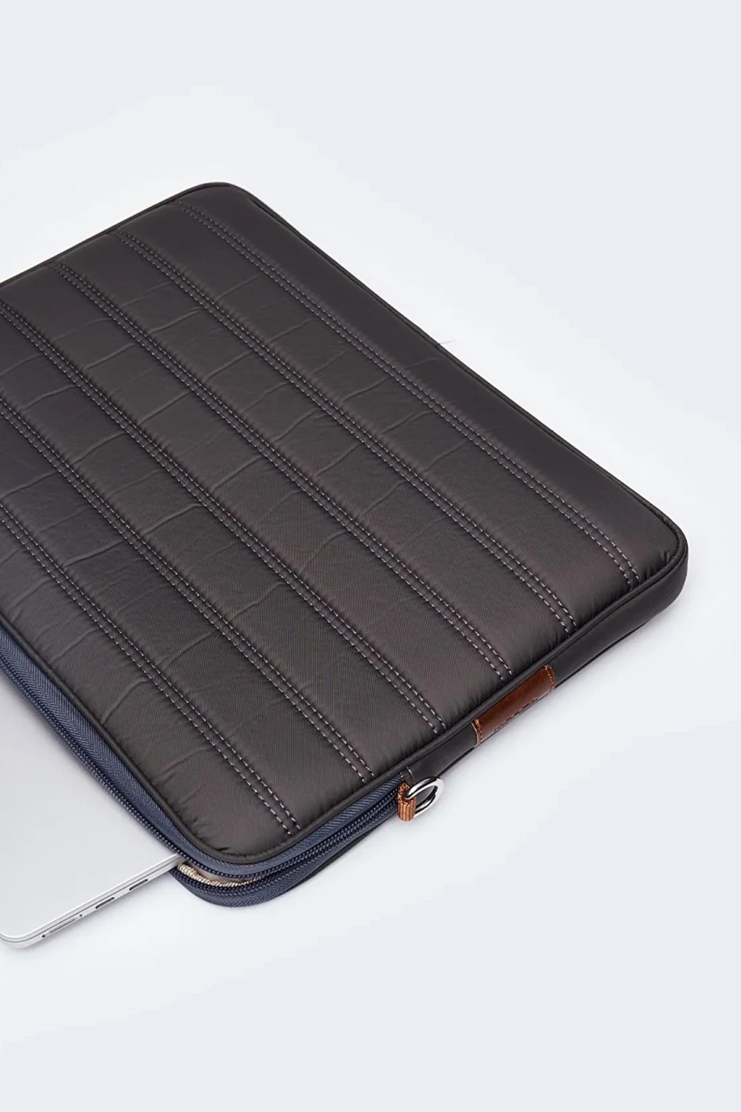 Su Geçirmez Kumaş Laptop Kılıfı 15.6 & 16 Inç