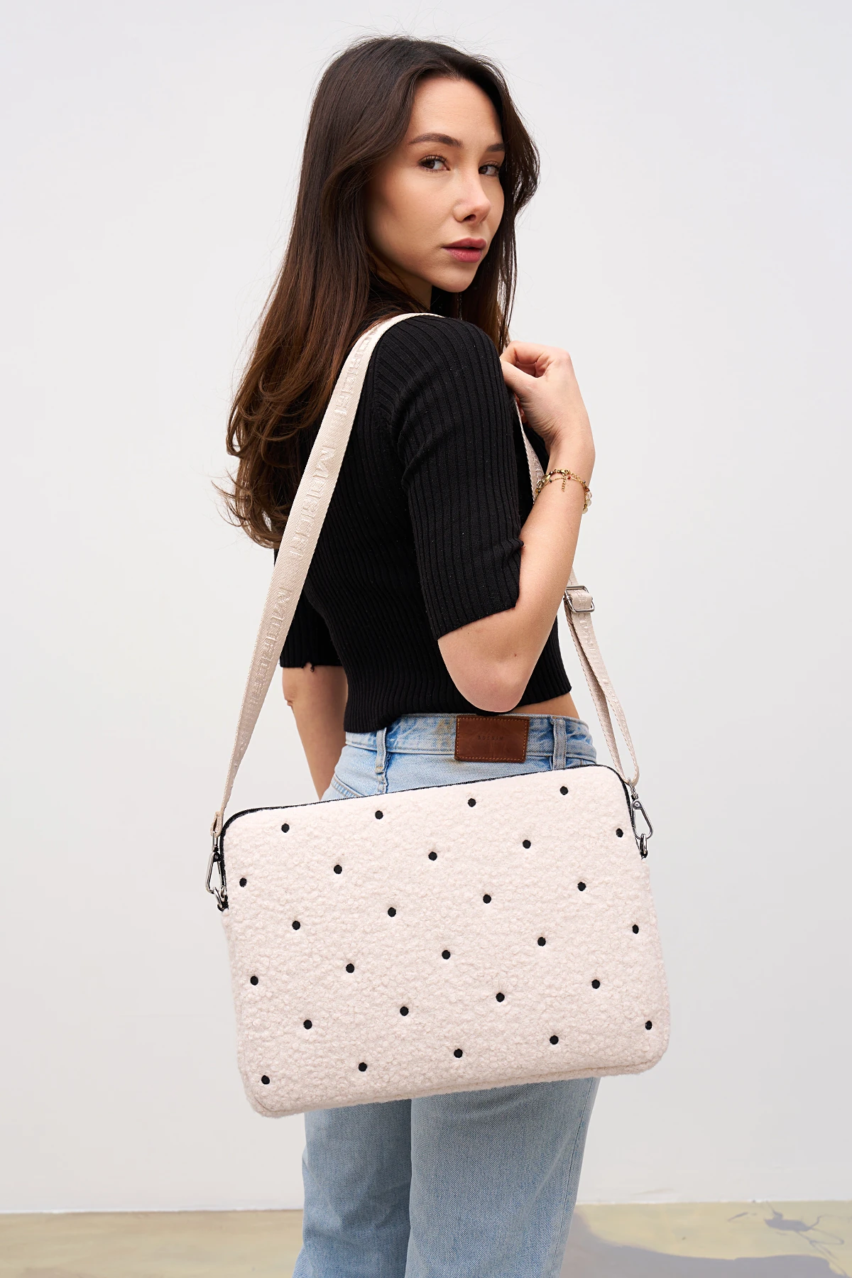 Puantiyeli Laptop Kılıfı 13" & 14" İnç Uyumlu - Bej