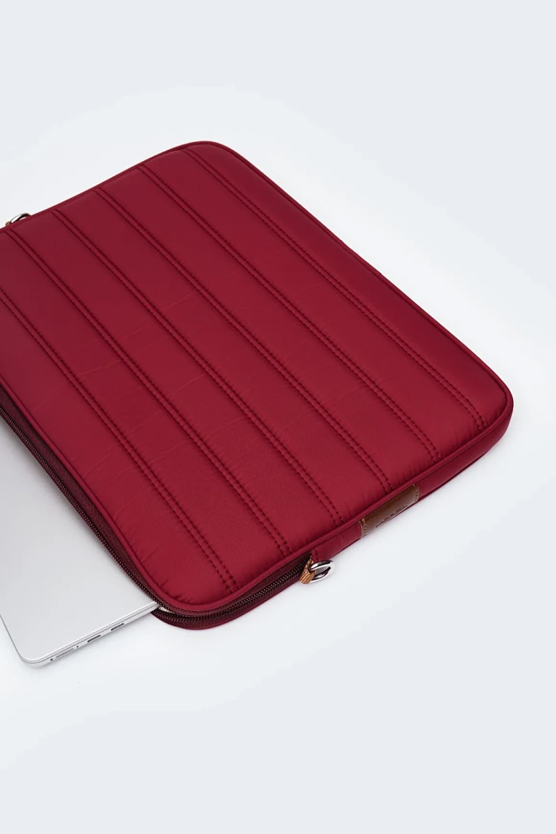 Su Geçirmez Kumaş Laptop Kılıfı 15.6 & 16 Inç - Bordo