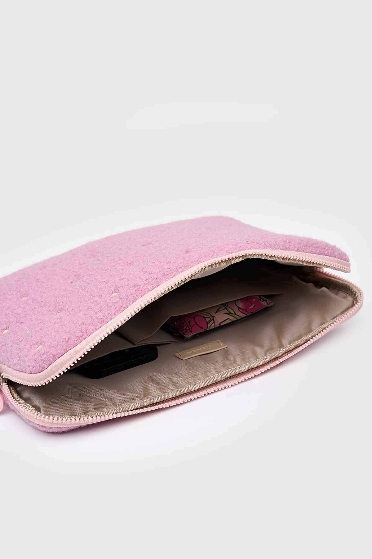 Puantiyeli Laptop Kılıfı 13" & 14" İnç Uyumlu - Pembe