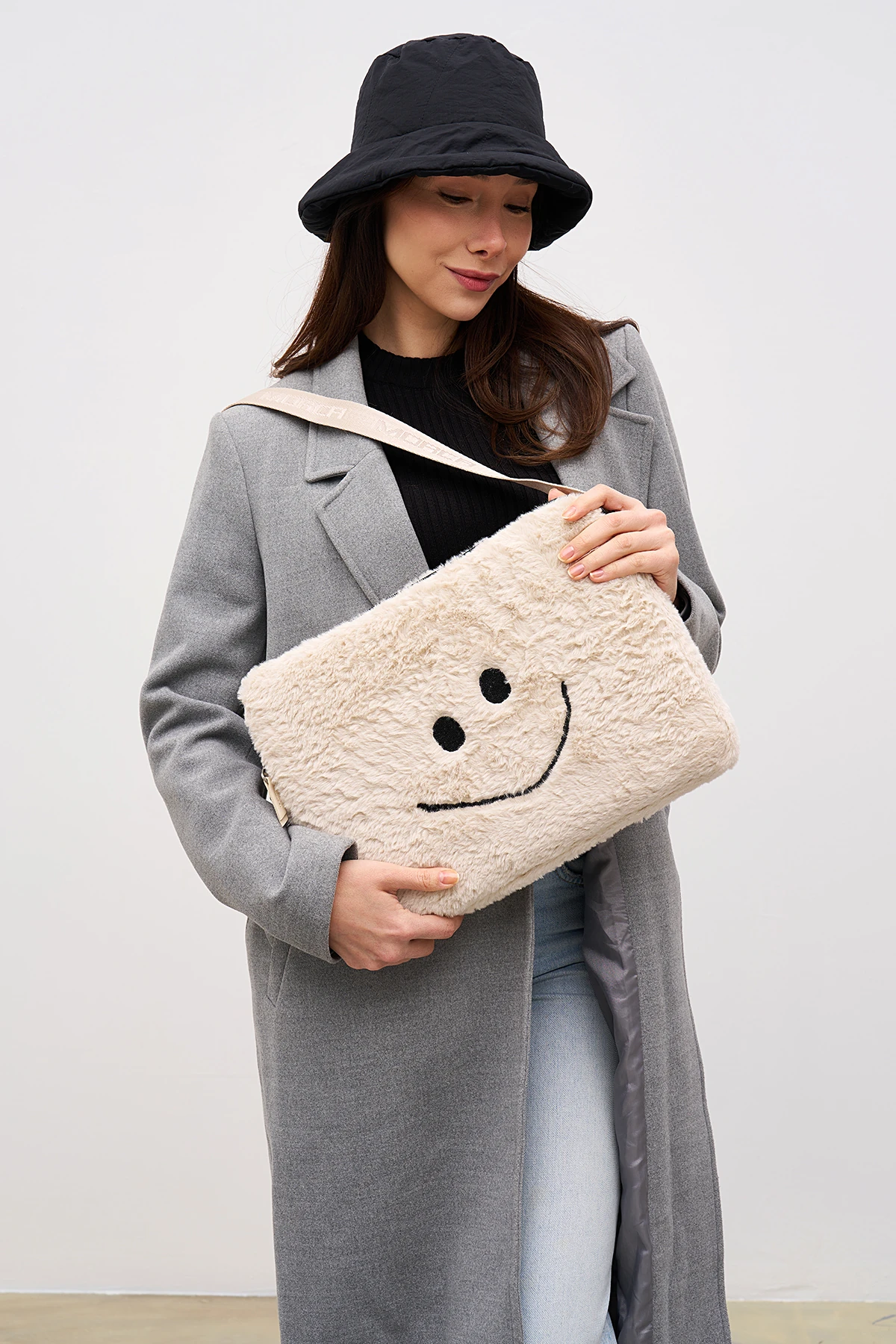 Smile Laptop Kılıfı 13" & 14" İnç Uyumlu - Bej