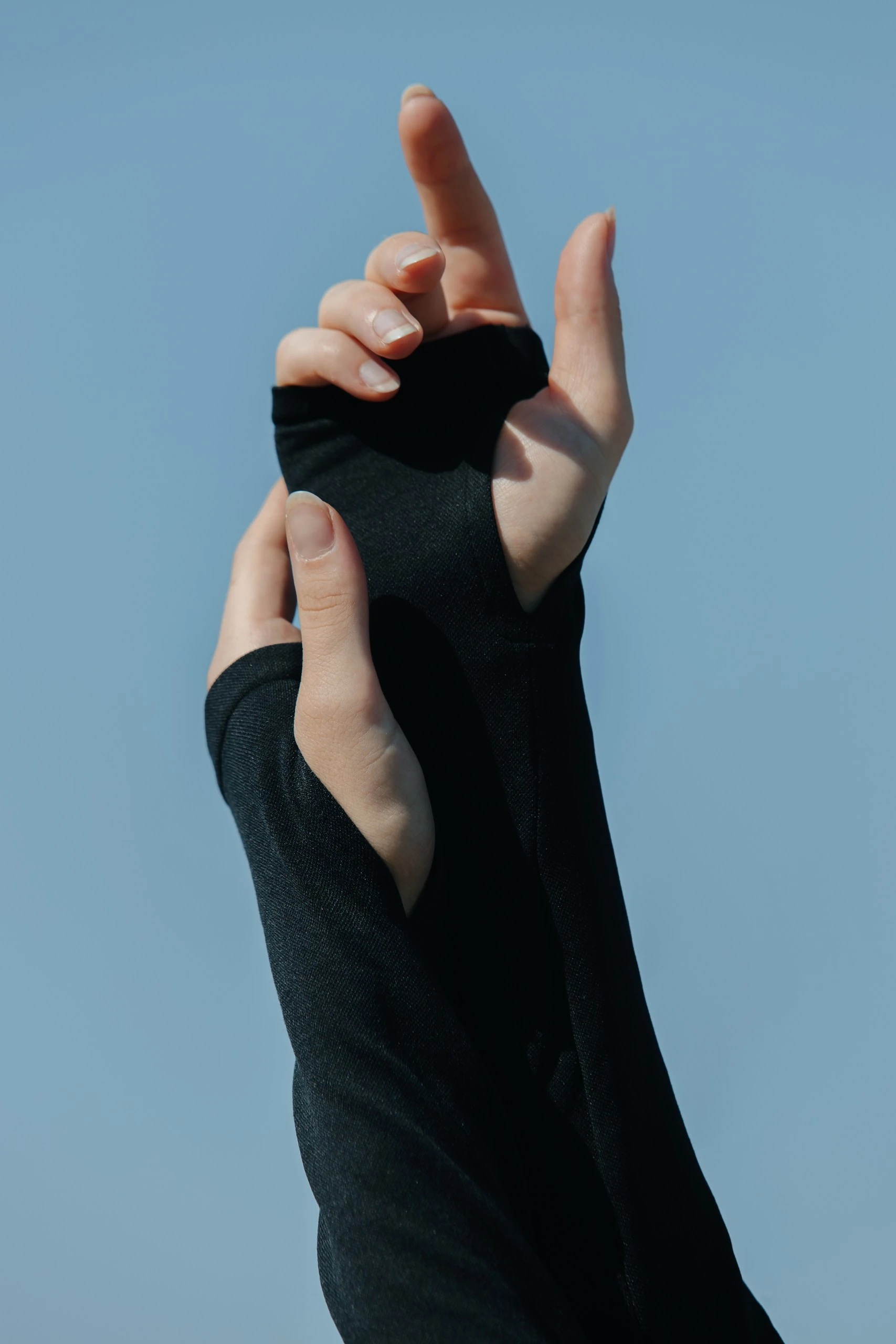  Parmak Detaylı Yarım Fermuar Crop Top  - Siyah