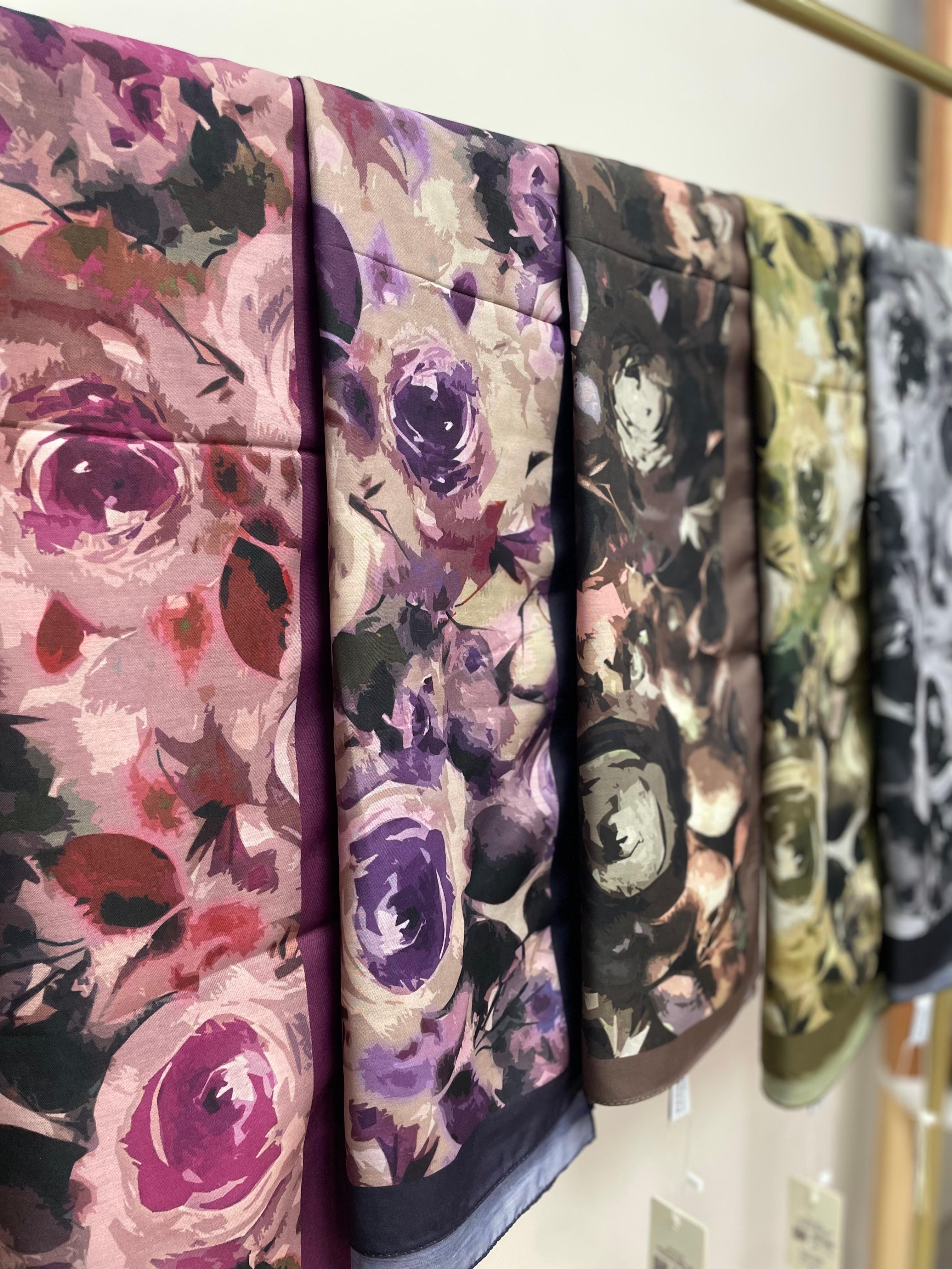 Etro Soft Şal: Yumuşaklığın ve Zarafetin Buluştuğu Dokunuş
