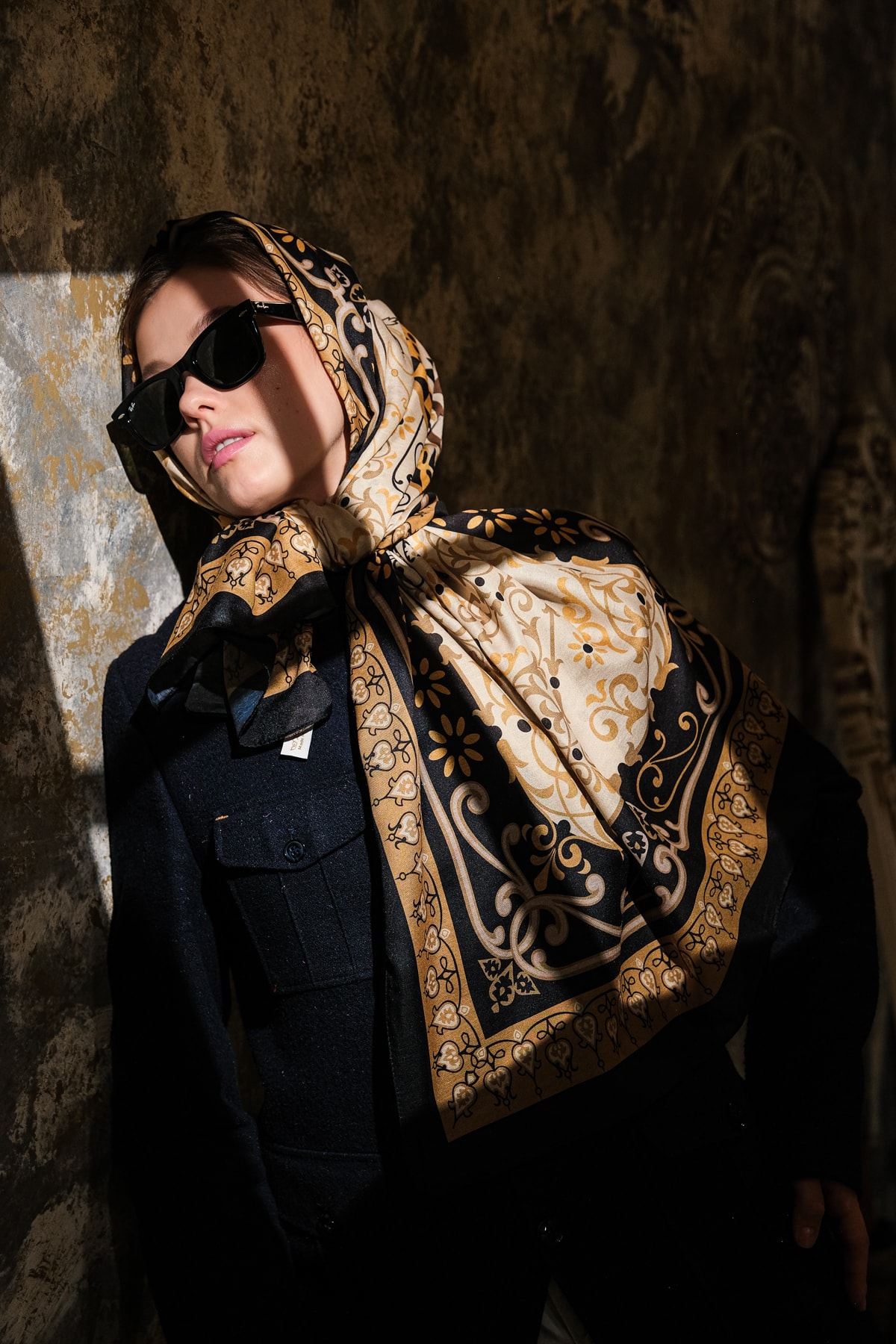 Noor Desen Soft Vual Şal Gold Siyah