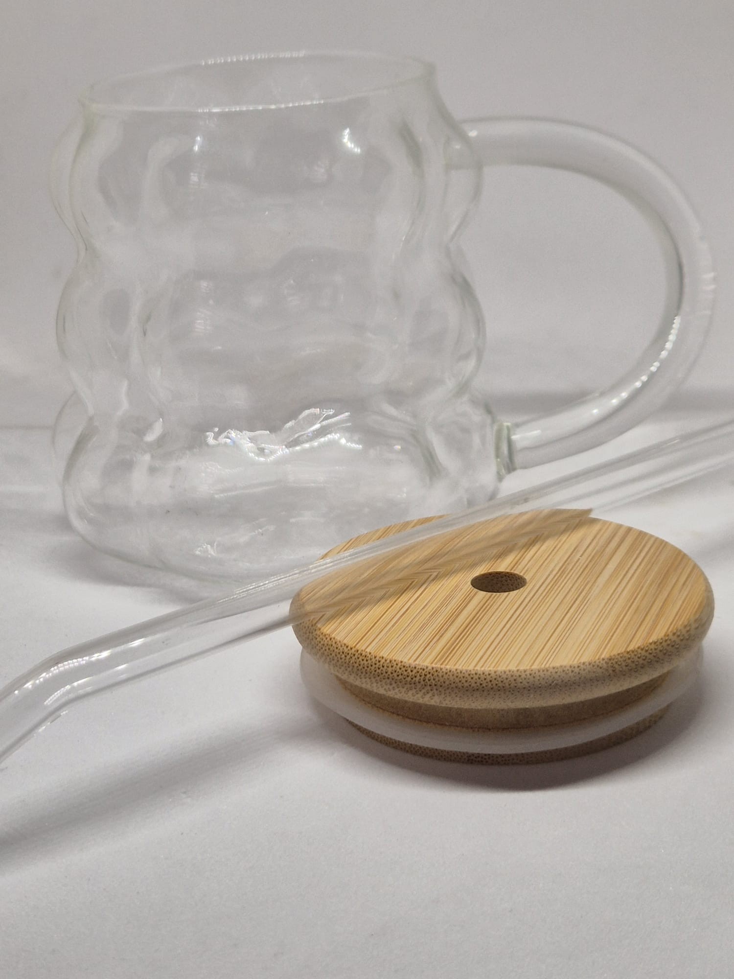 Bambu Kapaklı Cam Pipetli 330 ml  Borosilikat Bardak