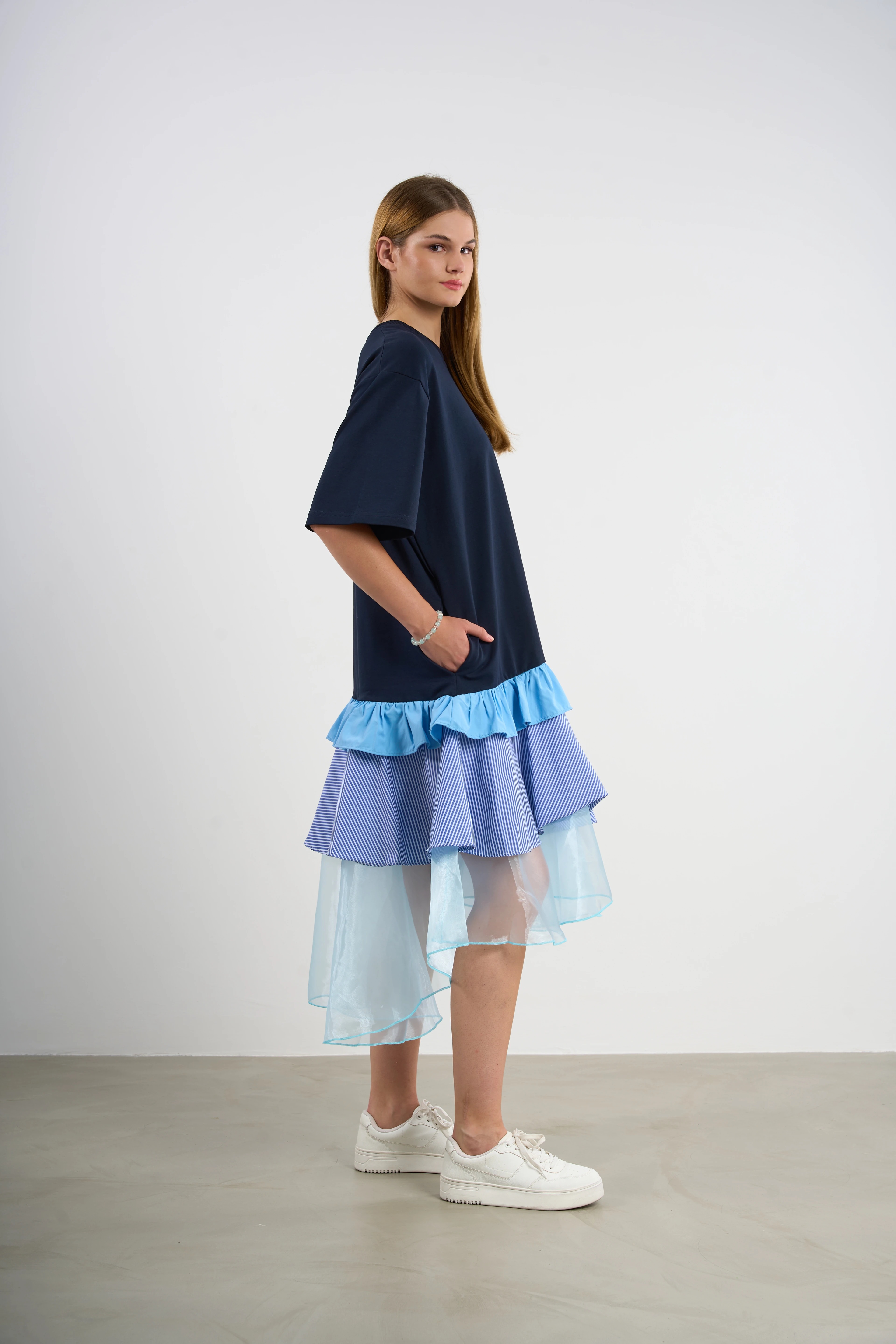 Robe d'été en jersey à manches courtes avec jupe en tulle