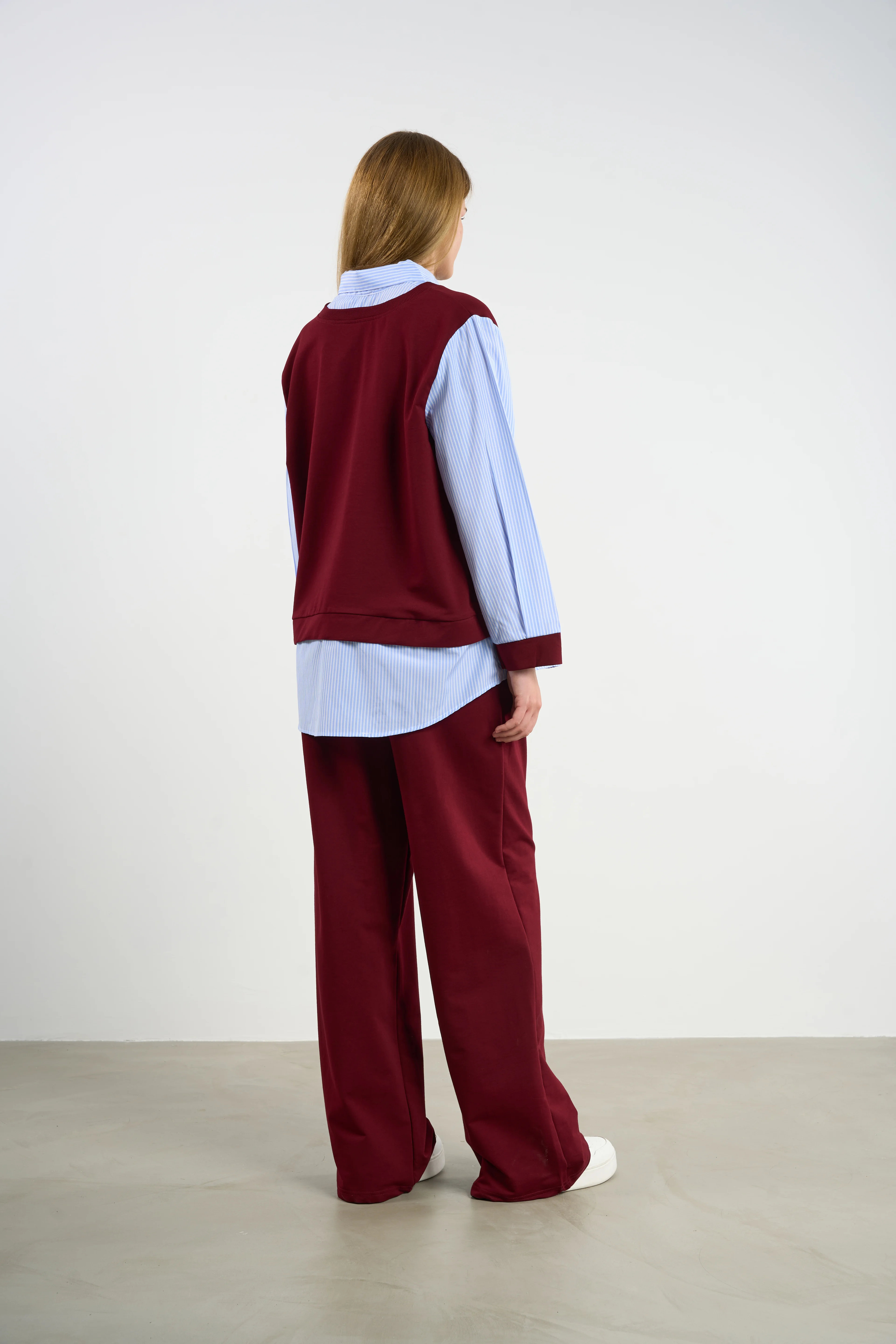 Süveter Detaylı Nakışlı Rahat Alt Üst Takım