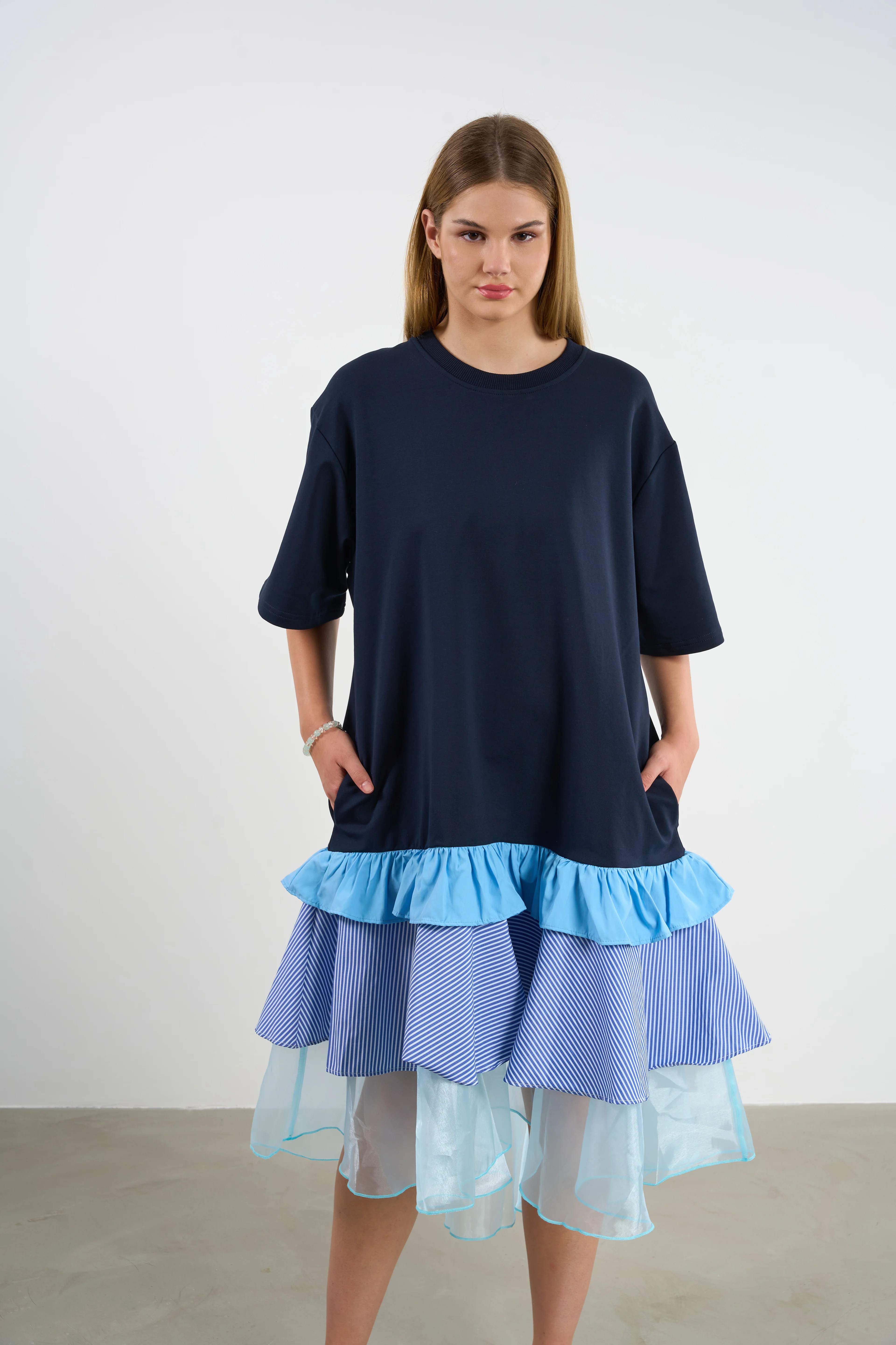 Robe d'été en jersey à manches courtes avec jupe en tulle