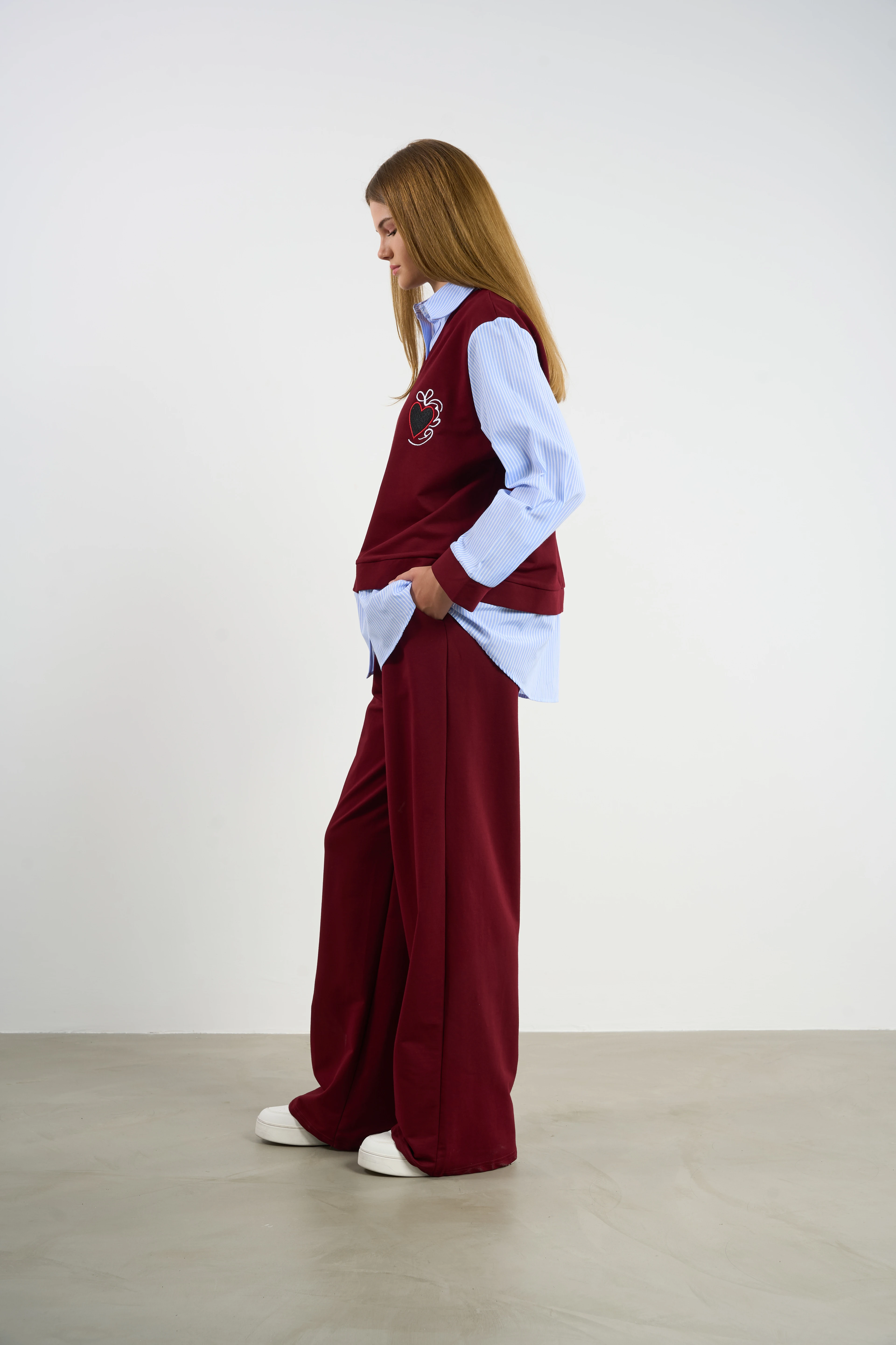 Süveter Detaylı Nakışlı Rahat Alt Üst Takım