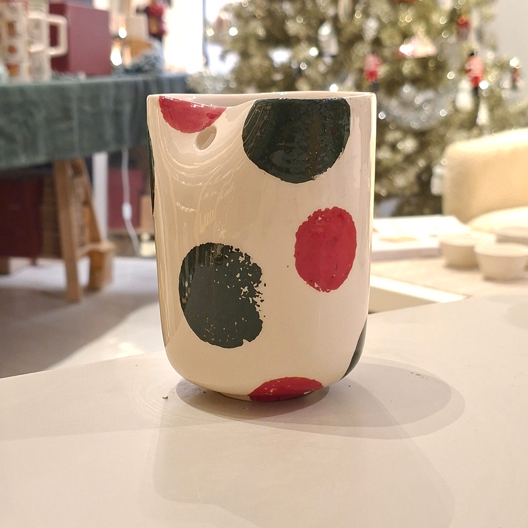 El Yapımı Seramik Puantiyeli Kupa