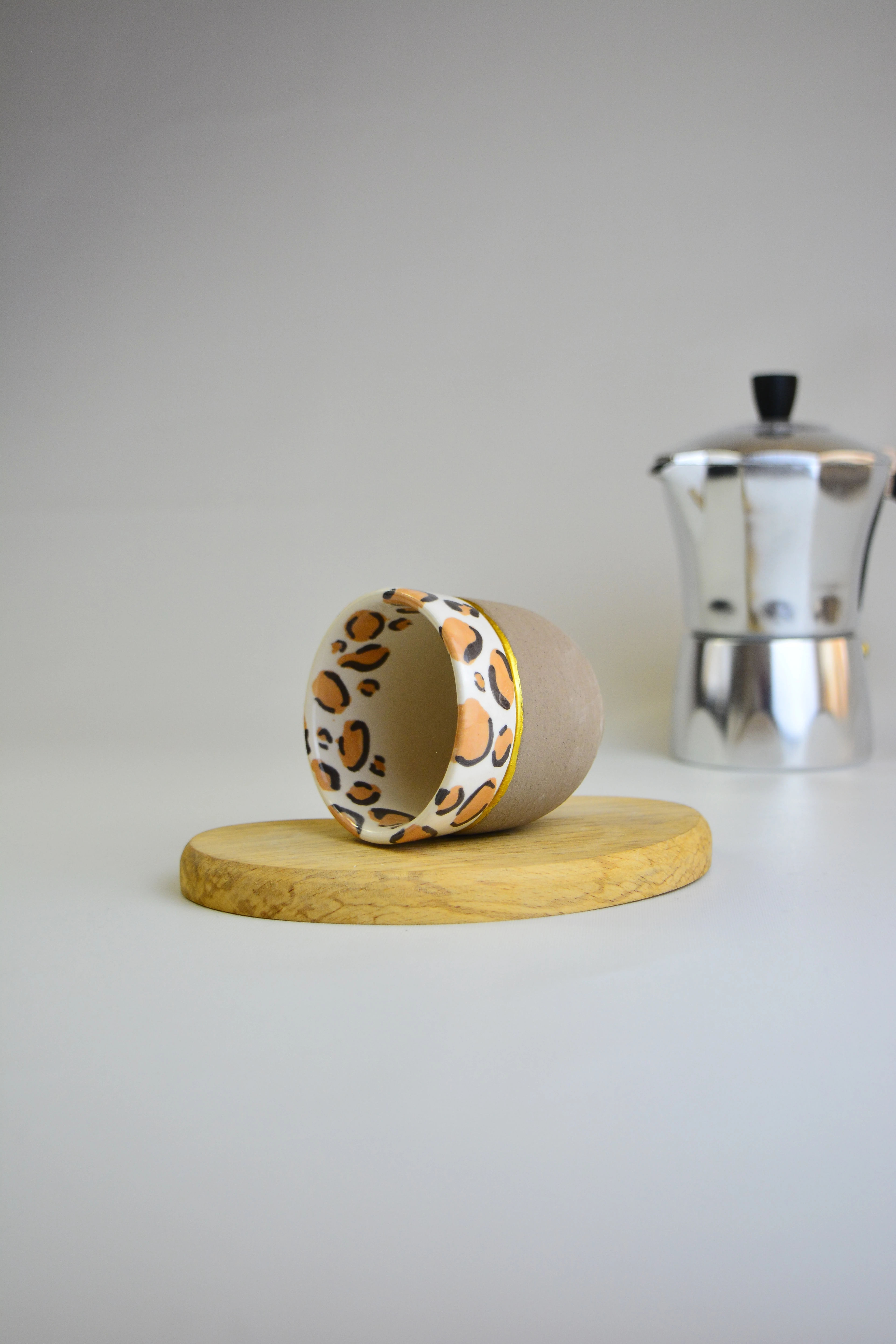 El Yapımı Seramik Fincan Leopar