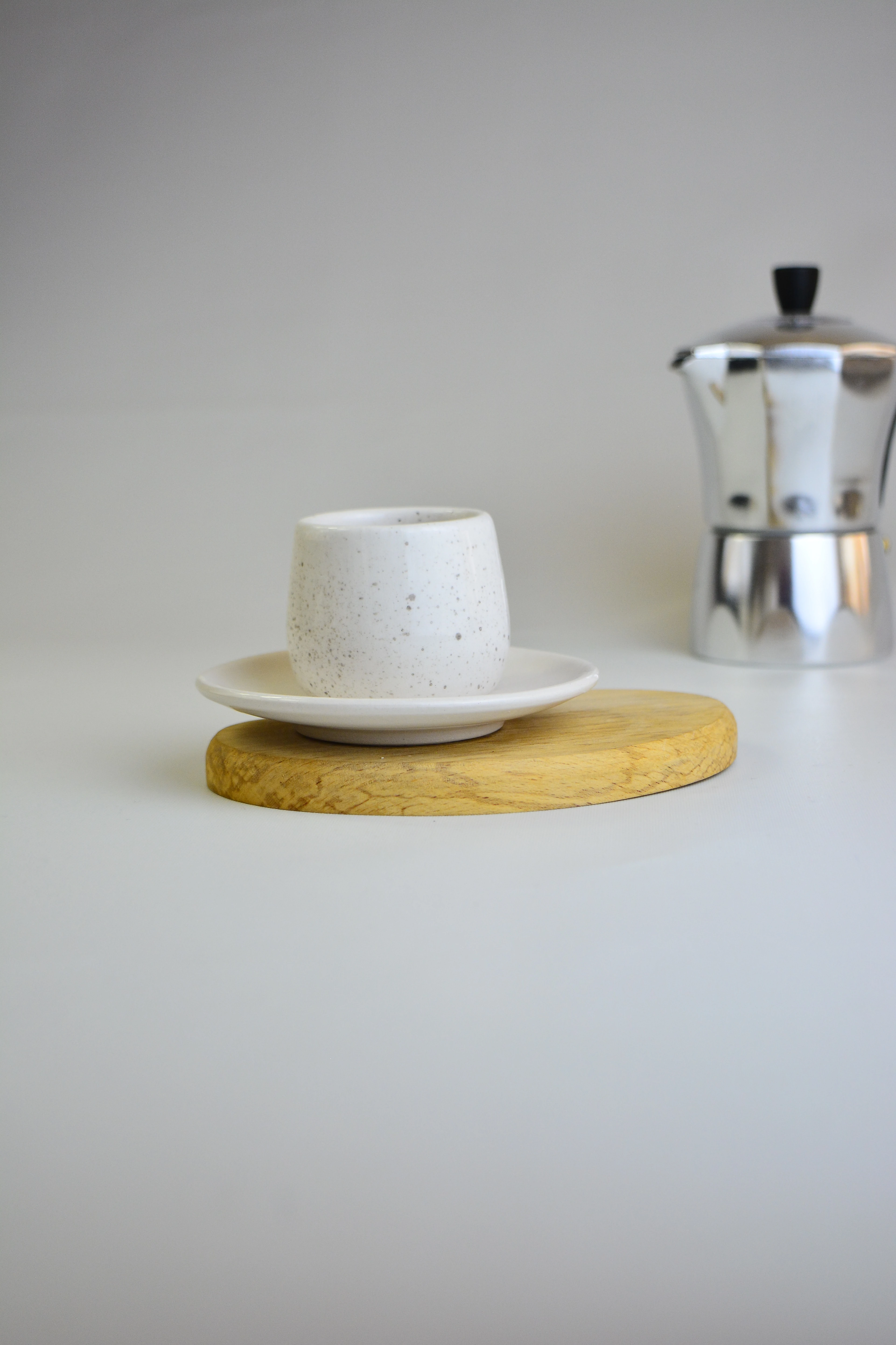 El Yapımı Seramik Fincan Benekli