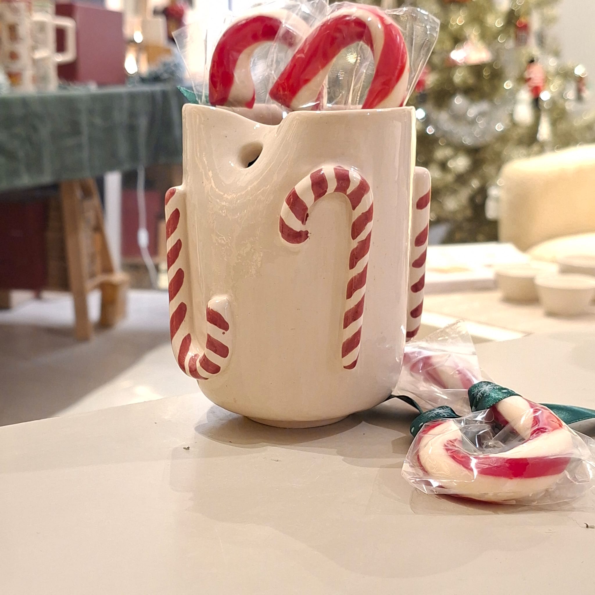 El Yapımı Seramik Şekerli Kupa