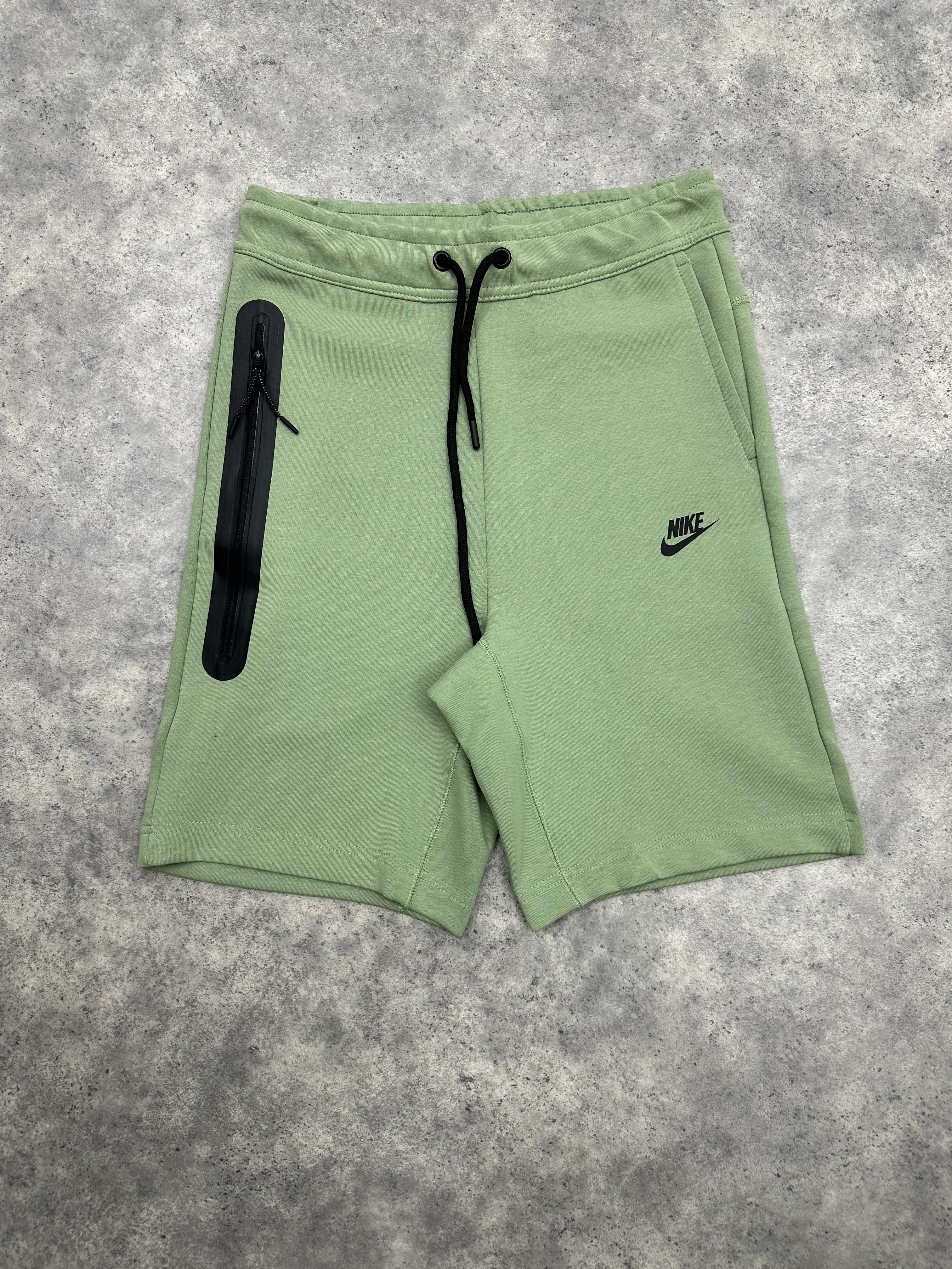 Nike Tech Fleece Short S9 - Haki