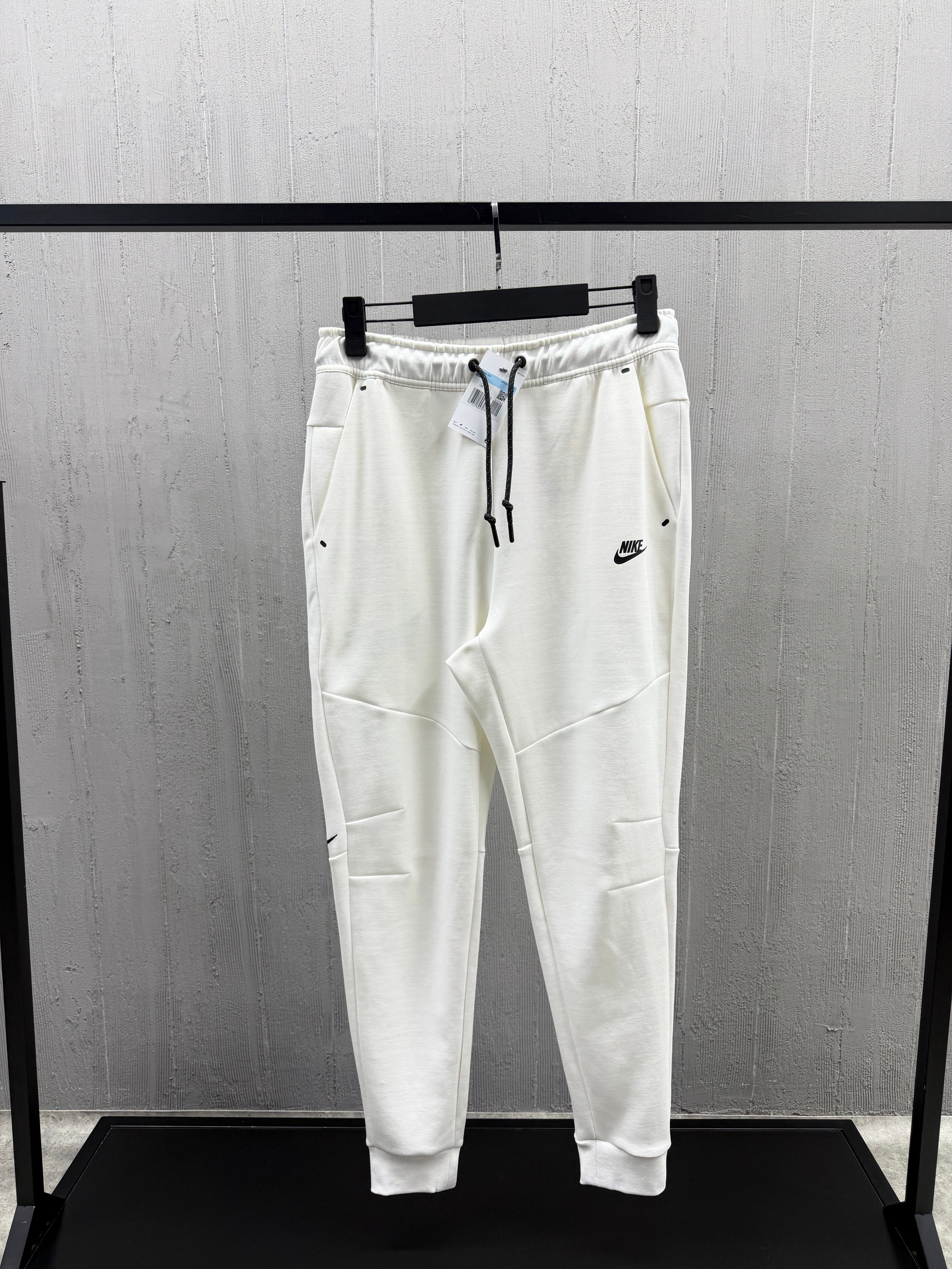 Nike Tech Fleece Premium 5.TH Jogger - Beyaz