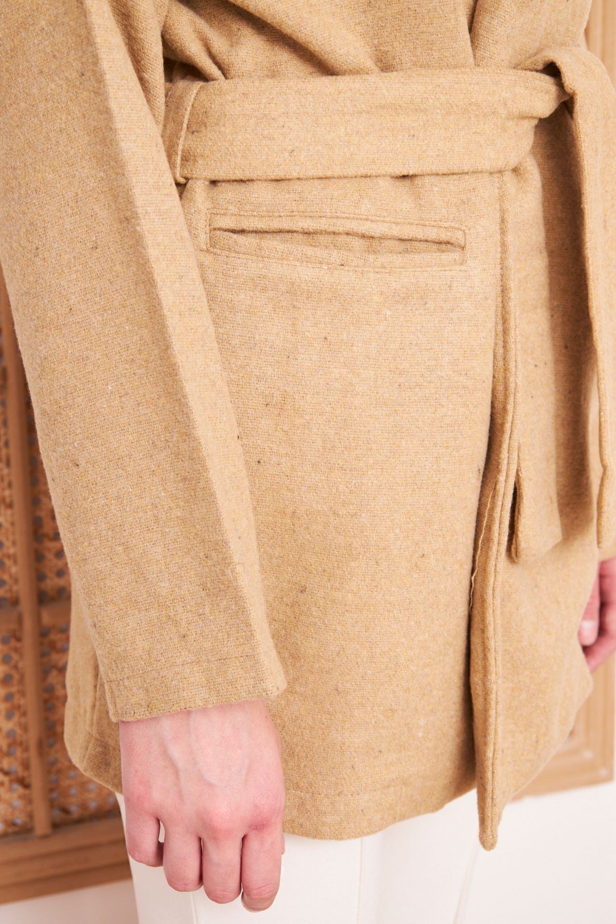 Kadın Kaşe Camel Cepli Kuşaklı Ceket Yaka Astarsız Kısa Oversize Salaş Kışlık Hırka Kaban 3296300