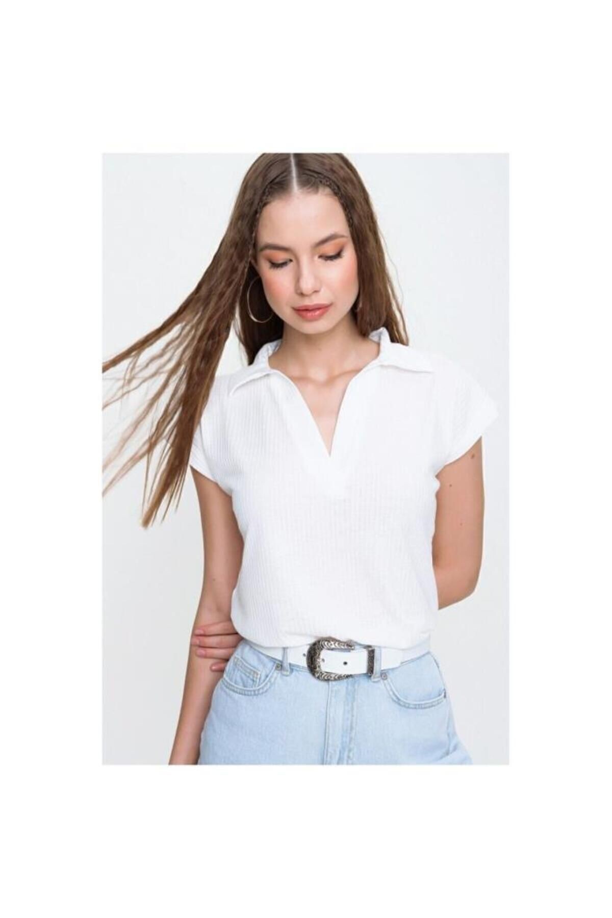 Kadın Beyaz Kısa Kollu Fitilli Kaşkorse Viskon Pamuk Polo Yaka Bluz T-shirt 2879140