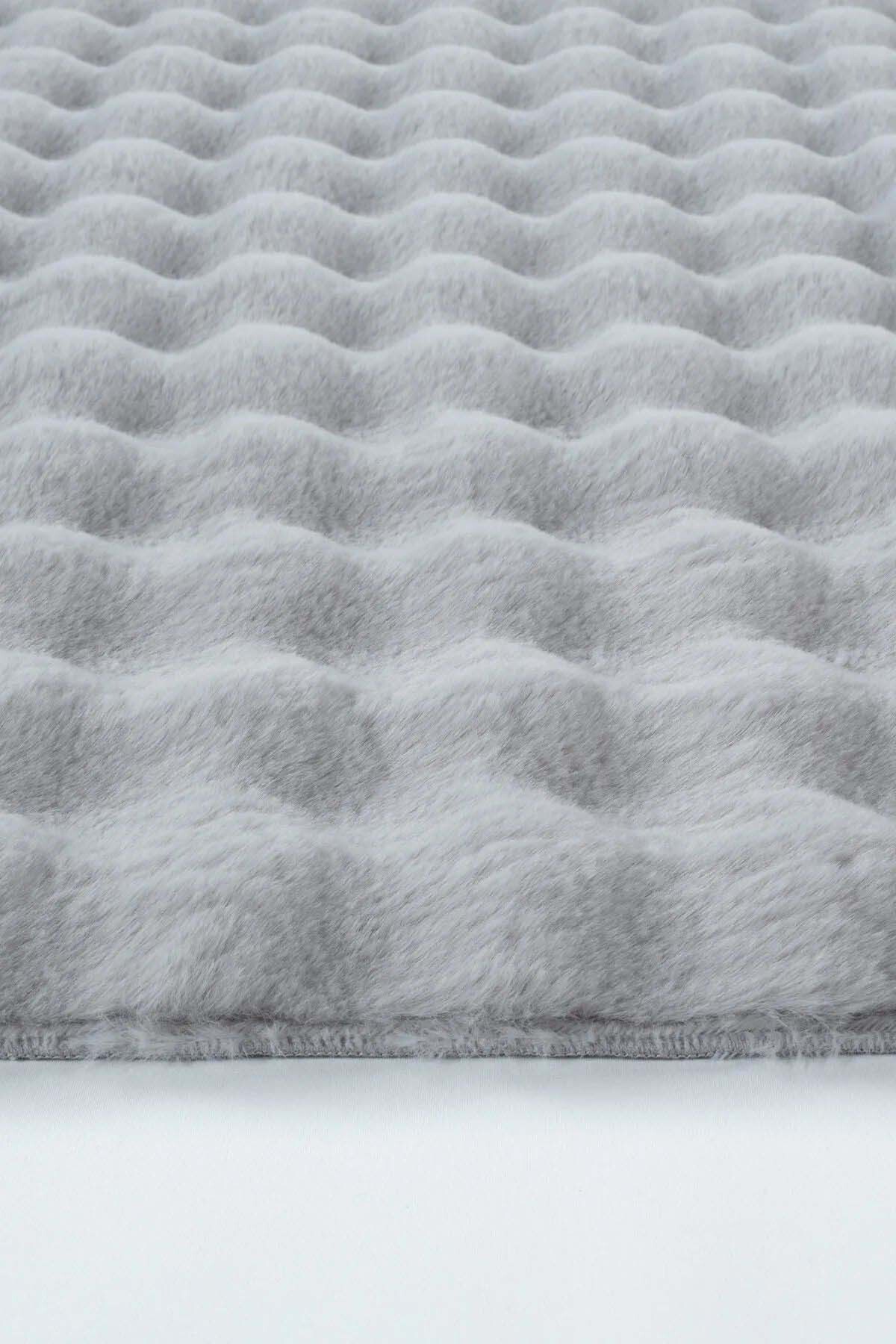 Eco Açık Gri Yumuşak Kesme Yolluk Kaymaz Taban Yumuşak Peluş Halı