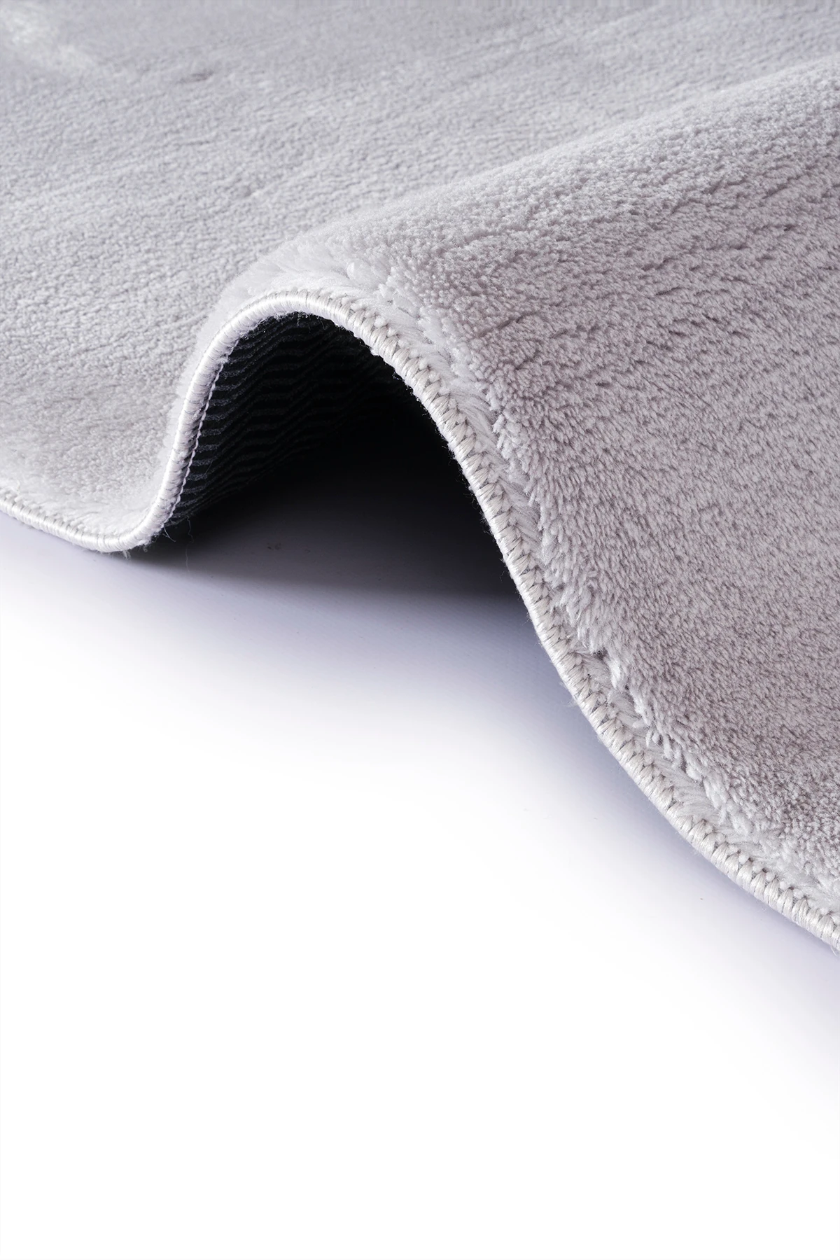 Gümüş Yumuşak Bubble Kaymaz Özel Taban Peluş Halı Yolluk