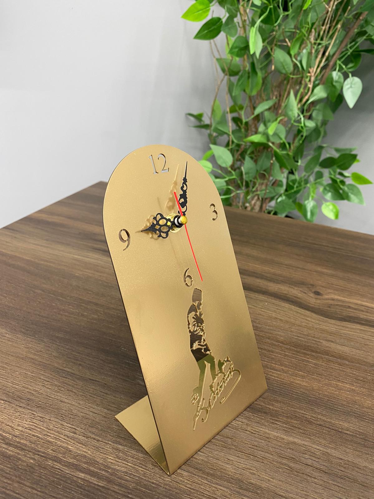 Atatürklü Masa Saati