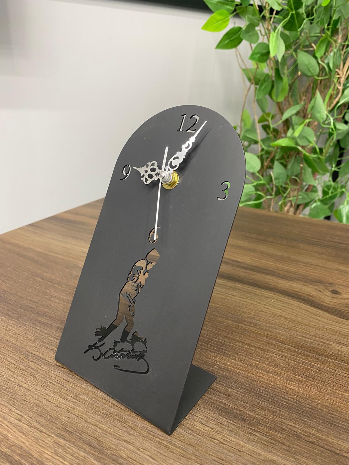 Atatürklü Masa Saati