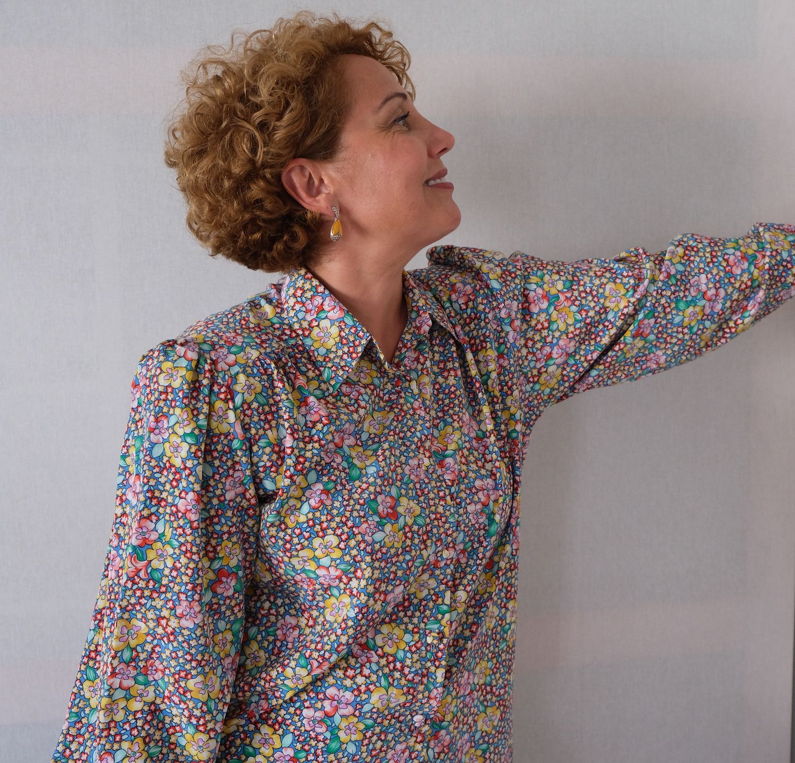 60's Floral Blouse