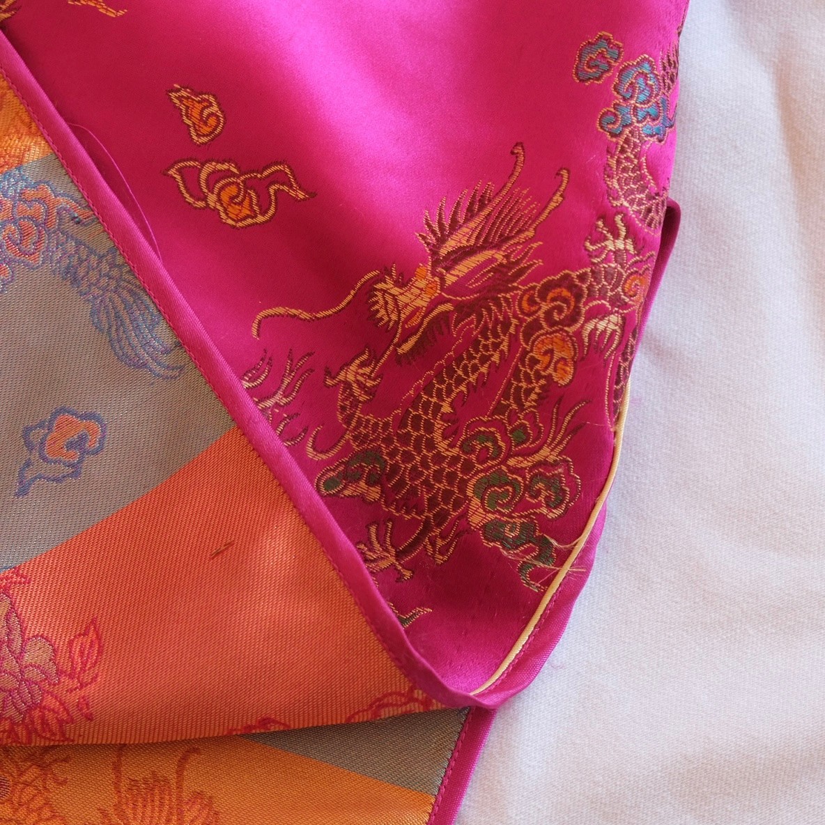 Vintage Pink Qipao – Dragon & Phoenix Brocade