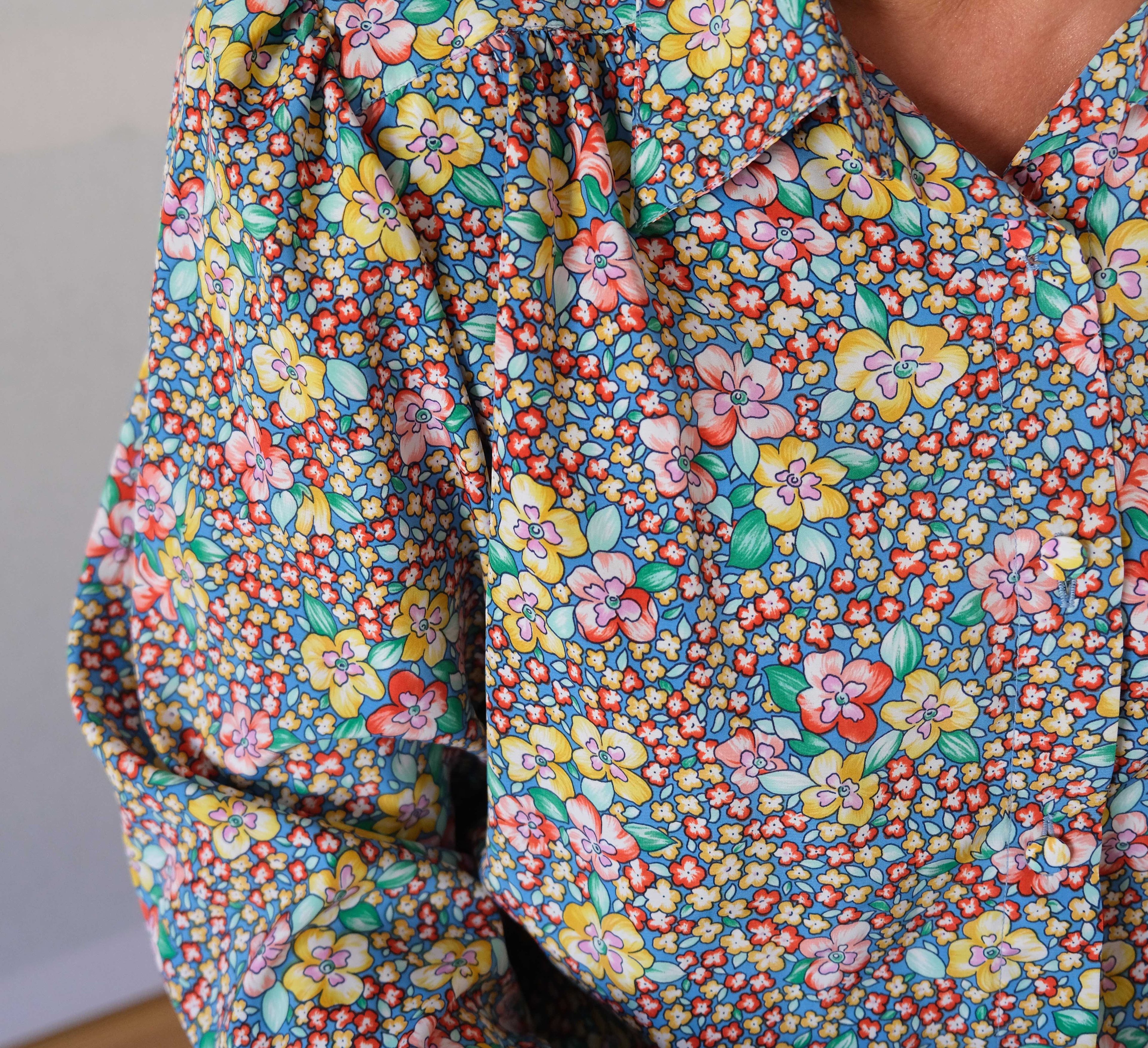 60's Floral Blouse