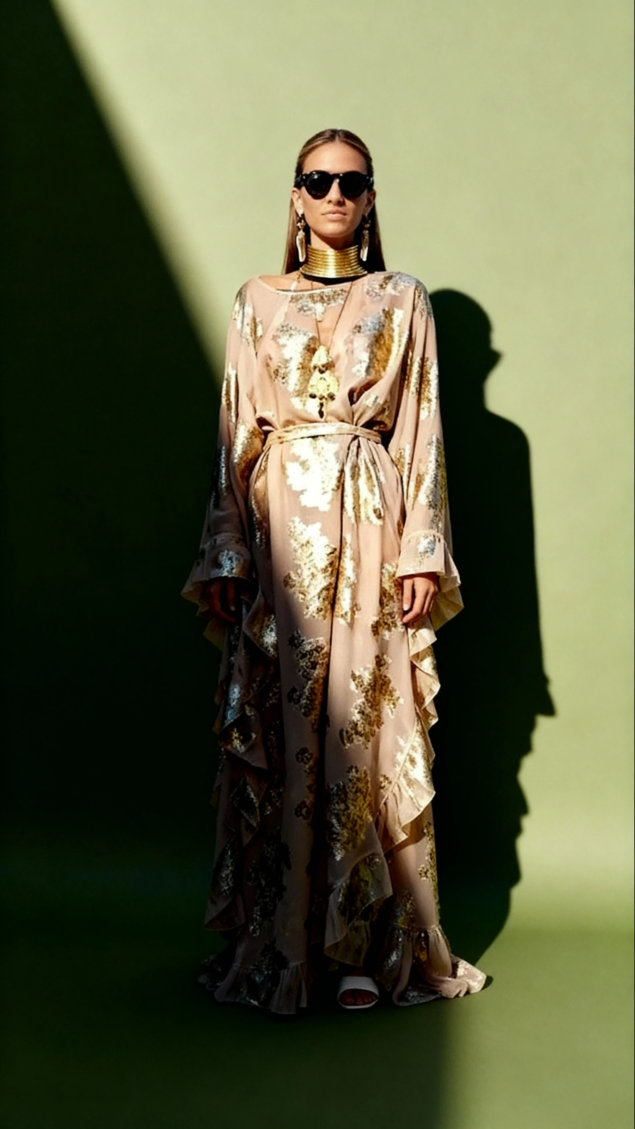 Altın Brokarlı Şifon Toz Pembe Elbise