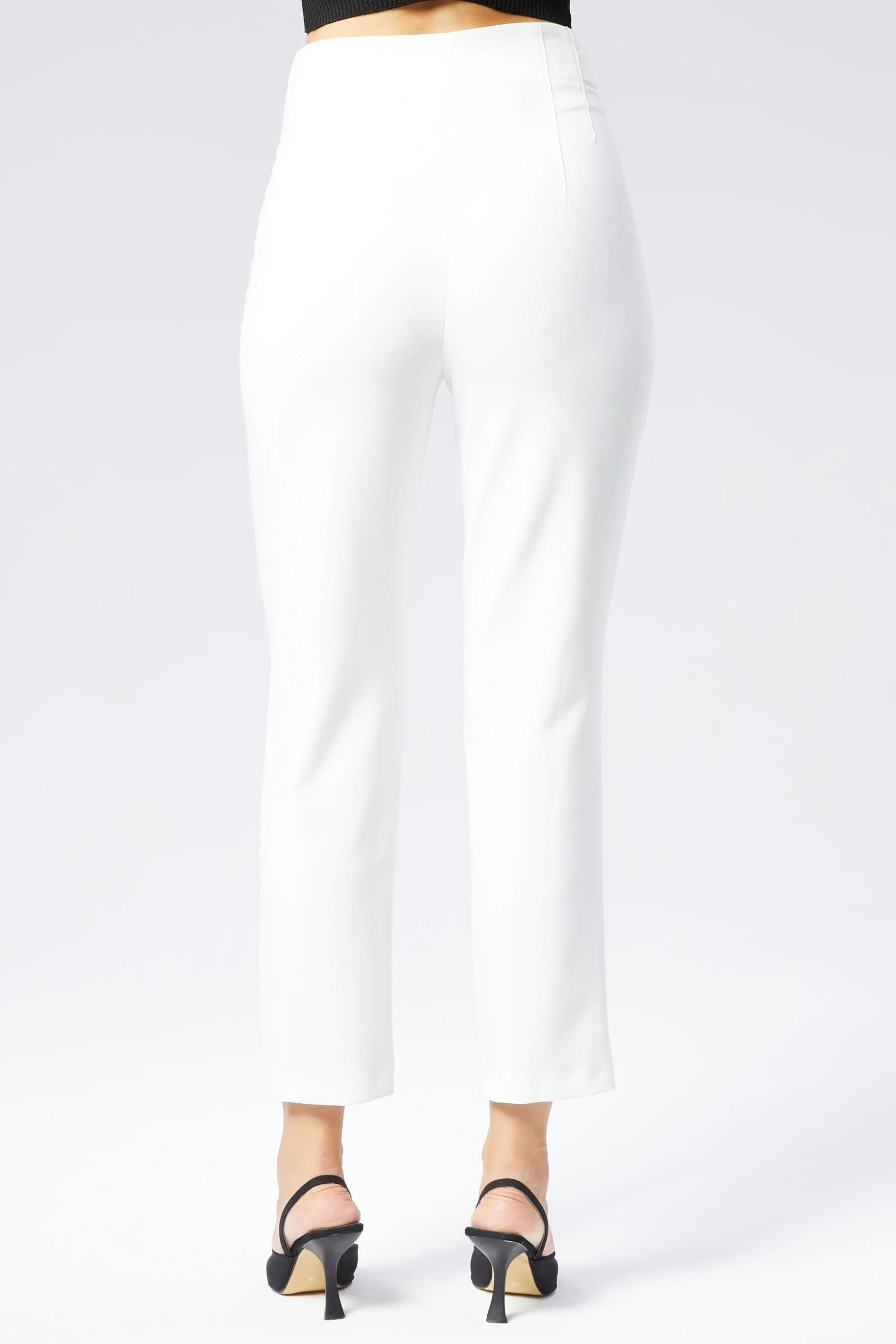 Kadın Yüksek Bel Cep Detaylı Dar Paça Bilek Boy Kumaş Pantolon