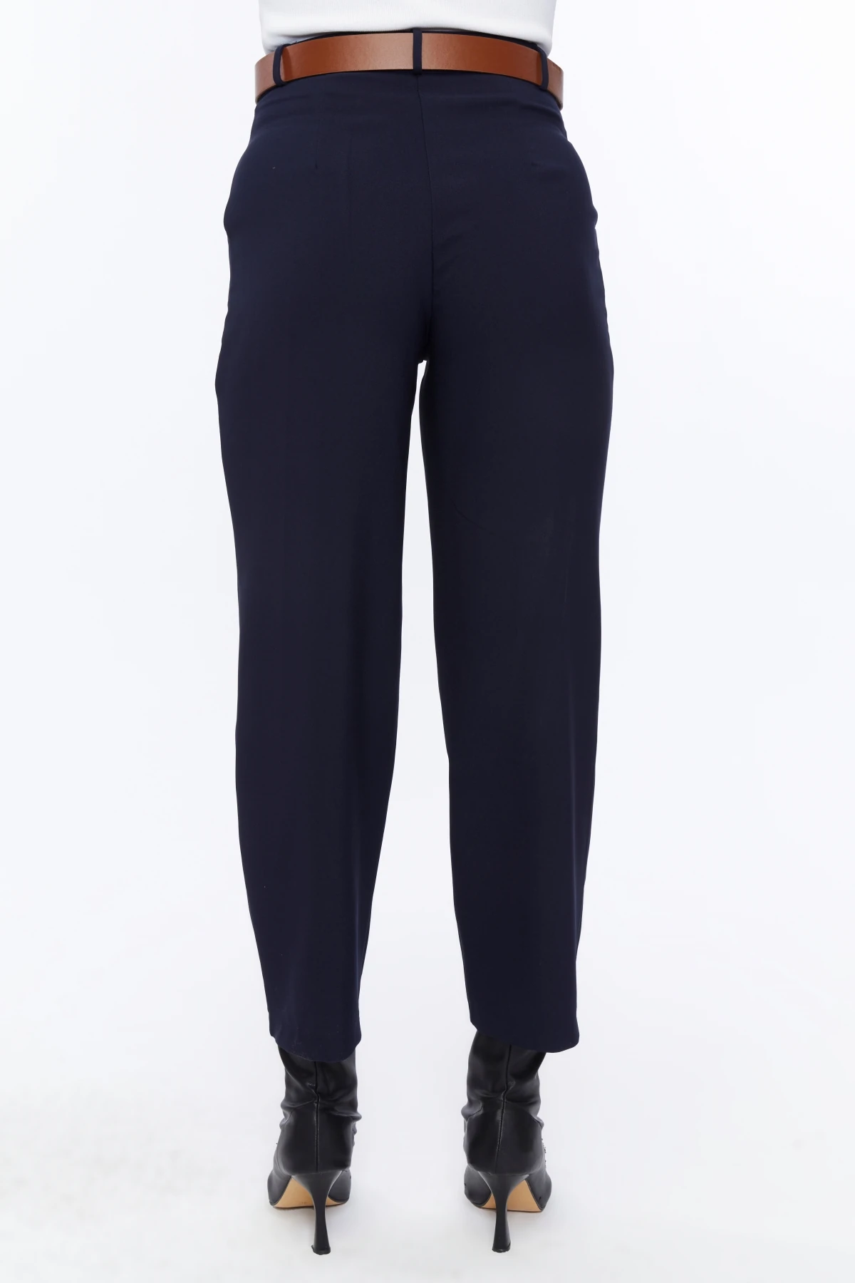 Kadın Kemerli Bilek Boy Kumaş Pantolon