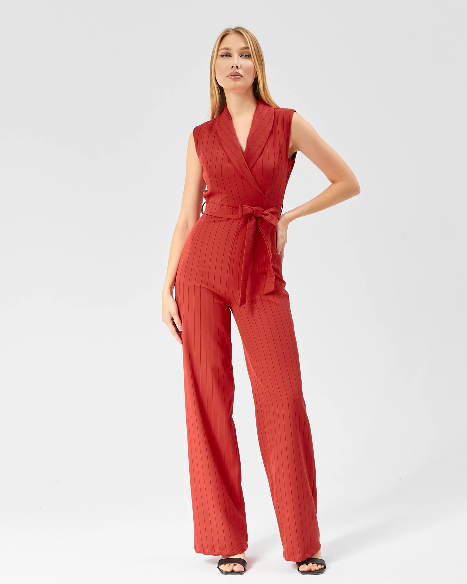 Kadın Çizgili Kuşaklı Kumaş Tulum - Kırmızı