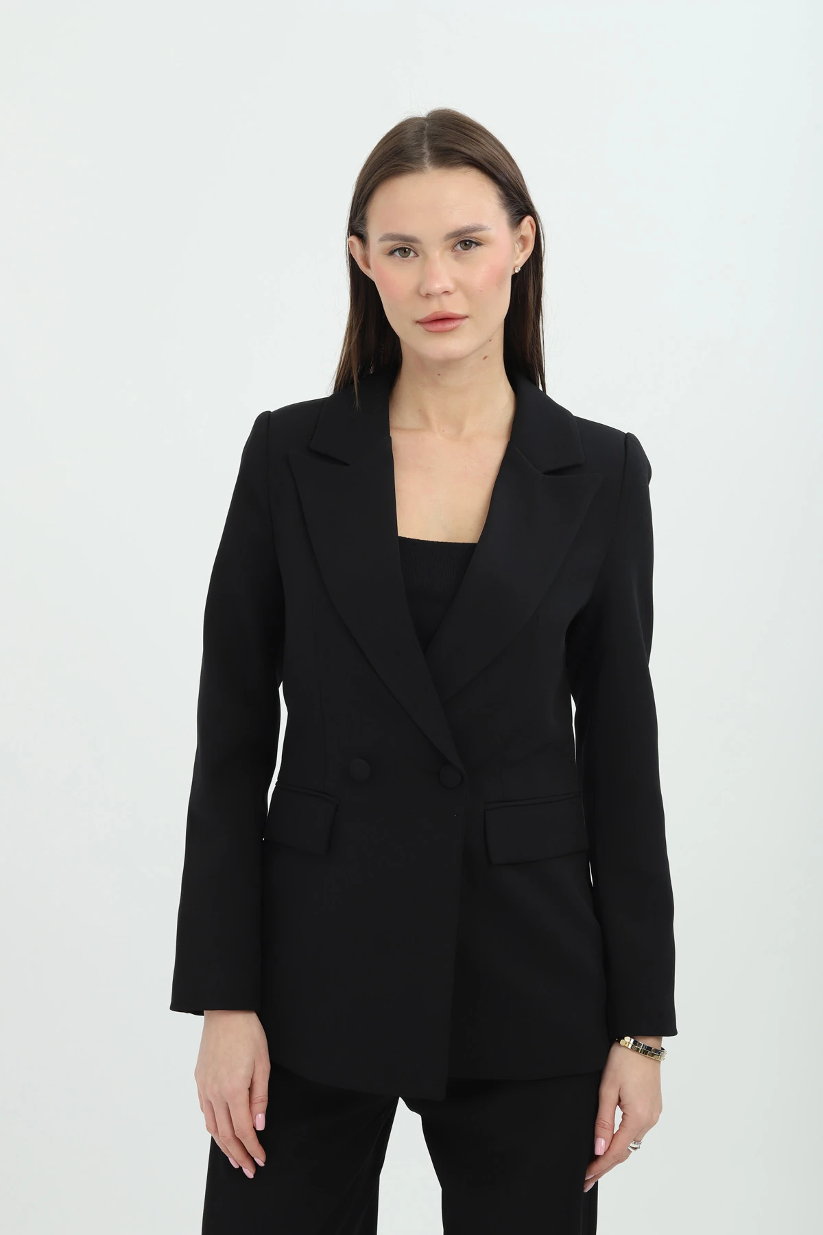 İki Düğmeli Siyah Kruvaze Ceket